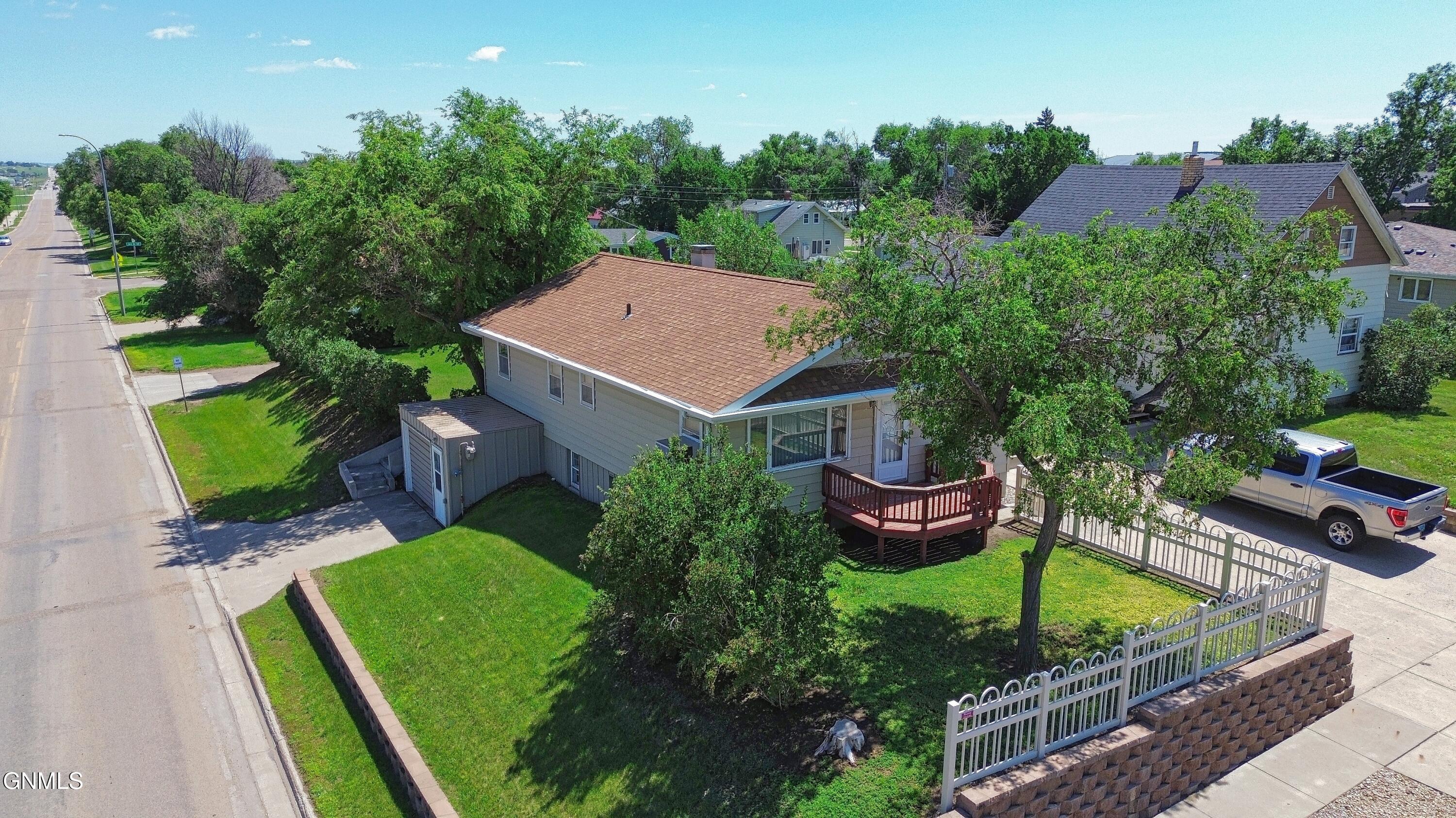 main property photo 95