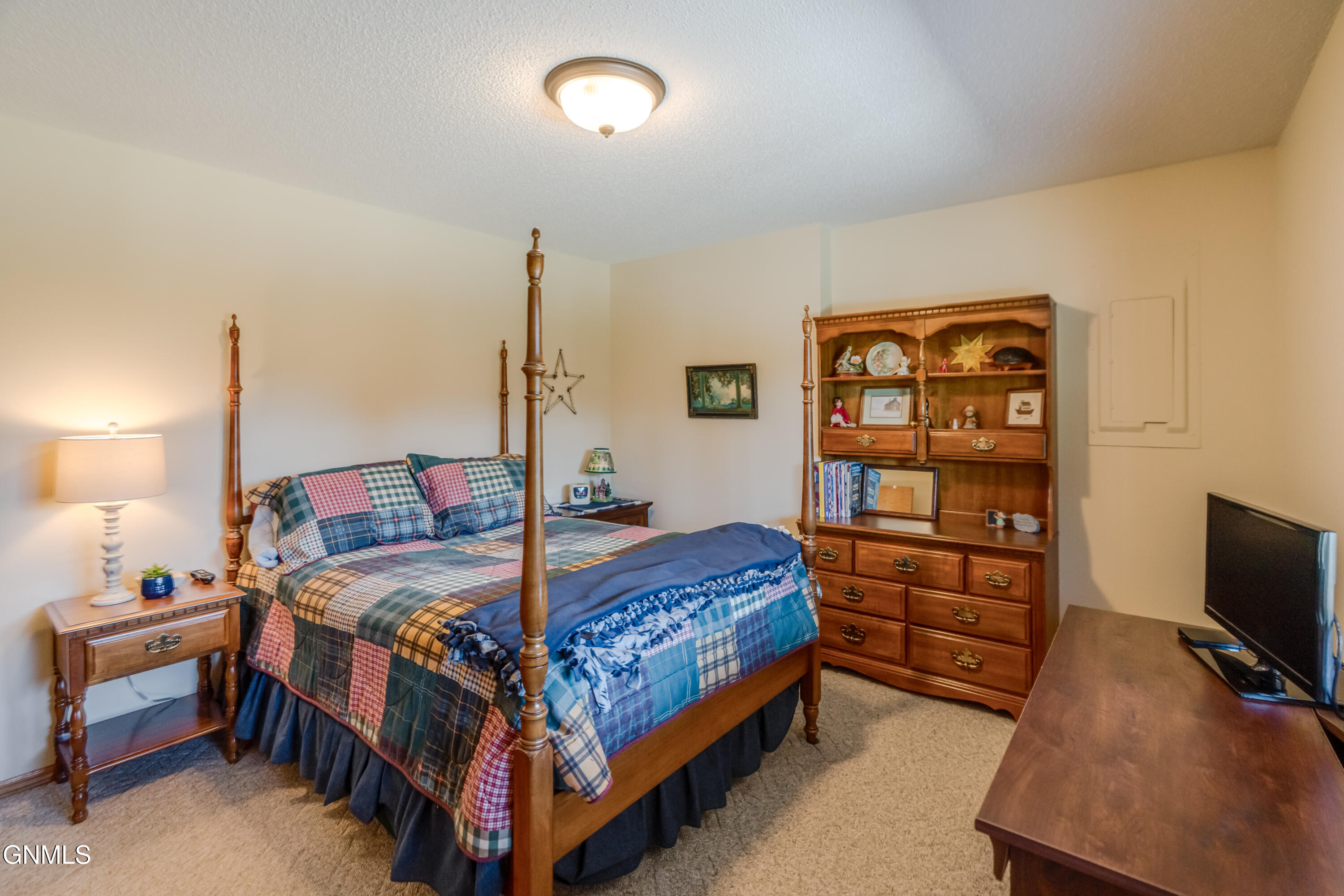 main property photo 51