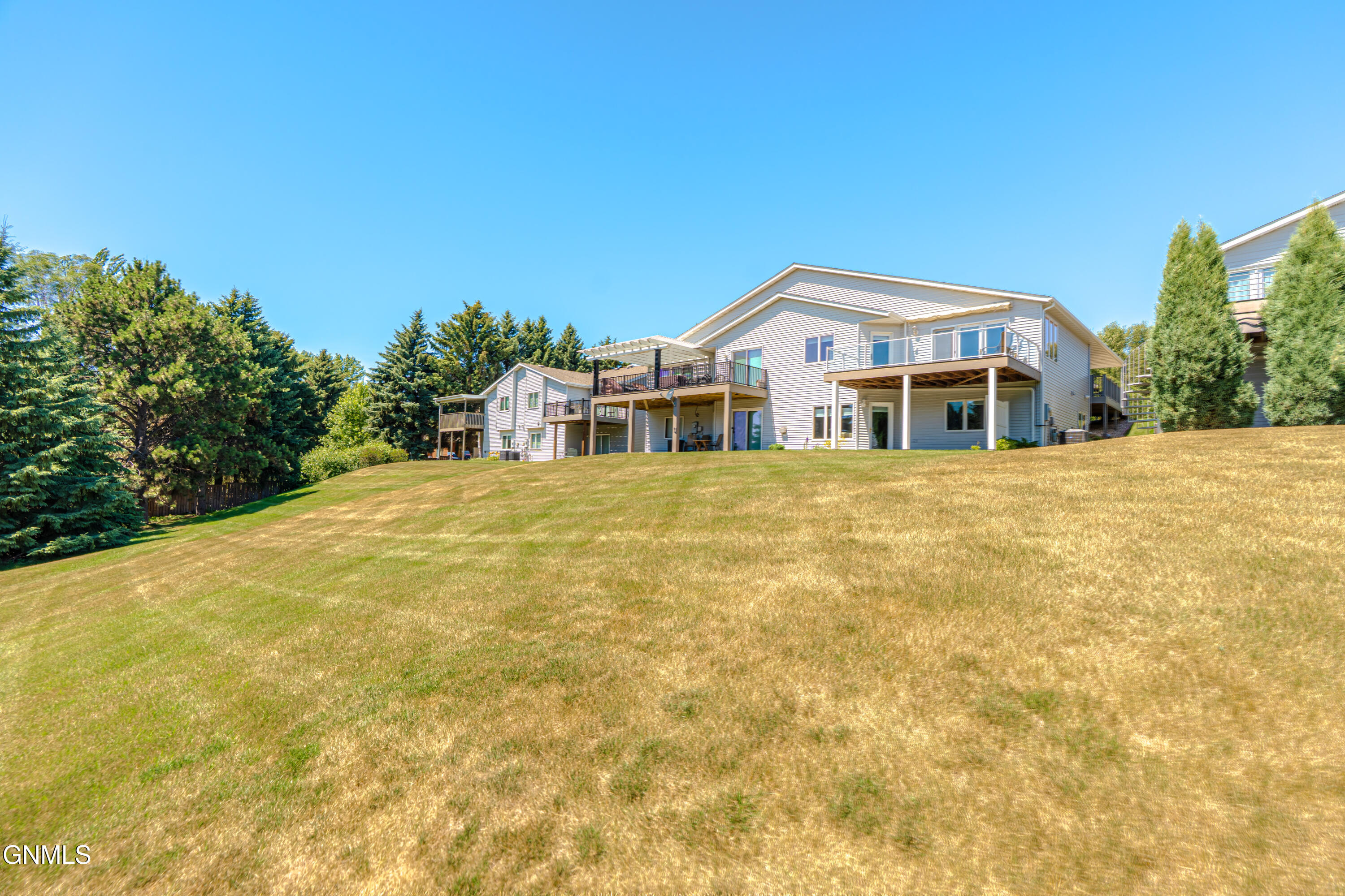 main property photo 67