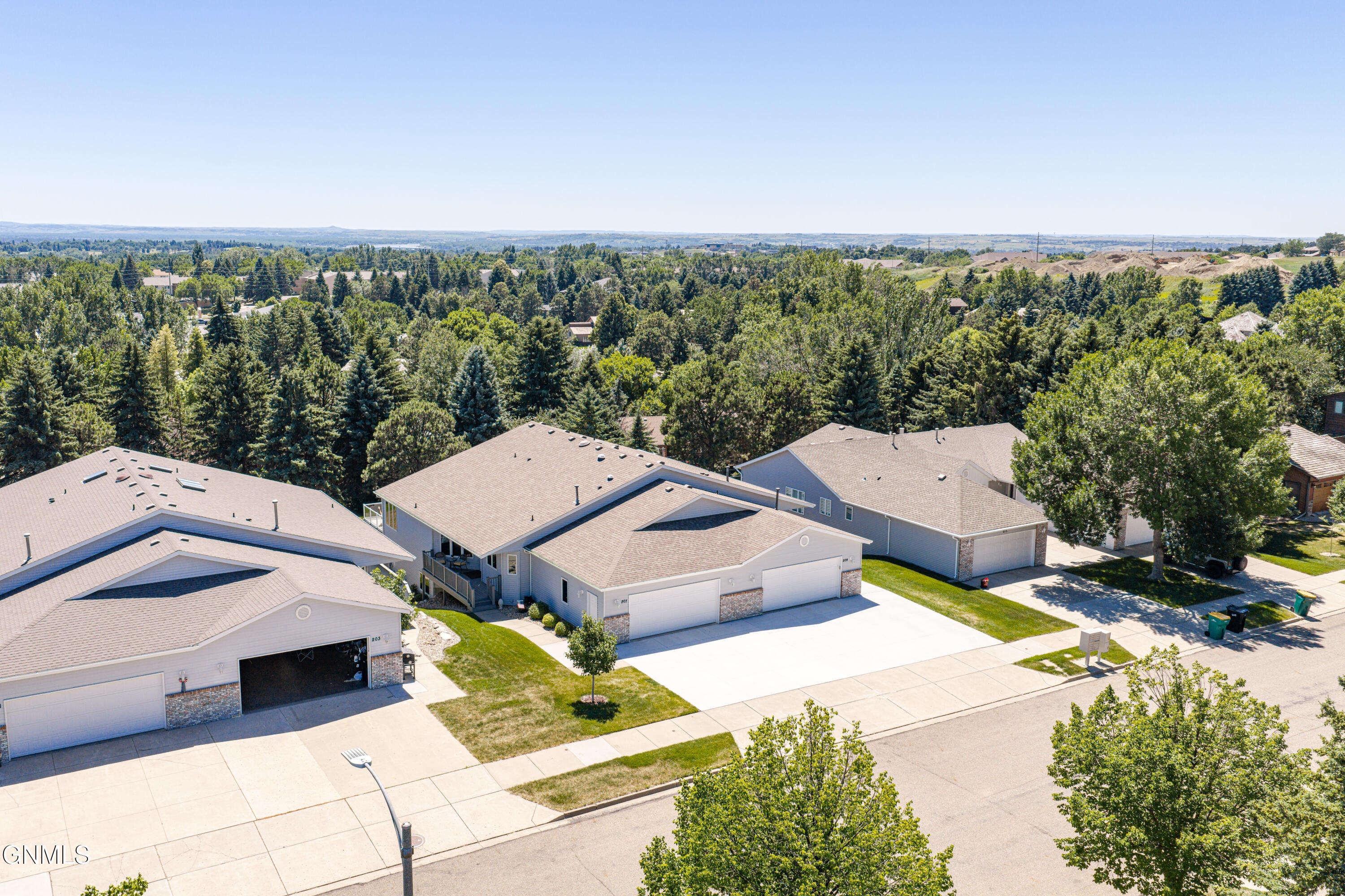 main property photo 77