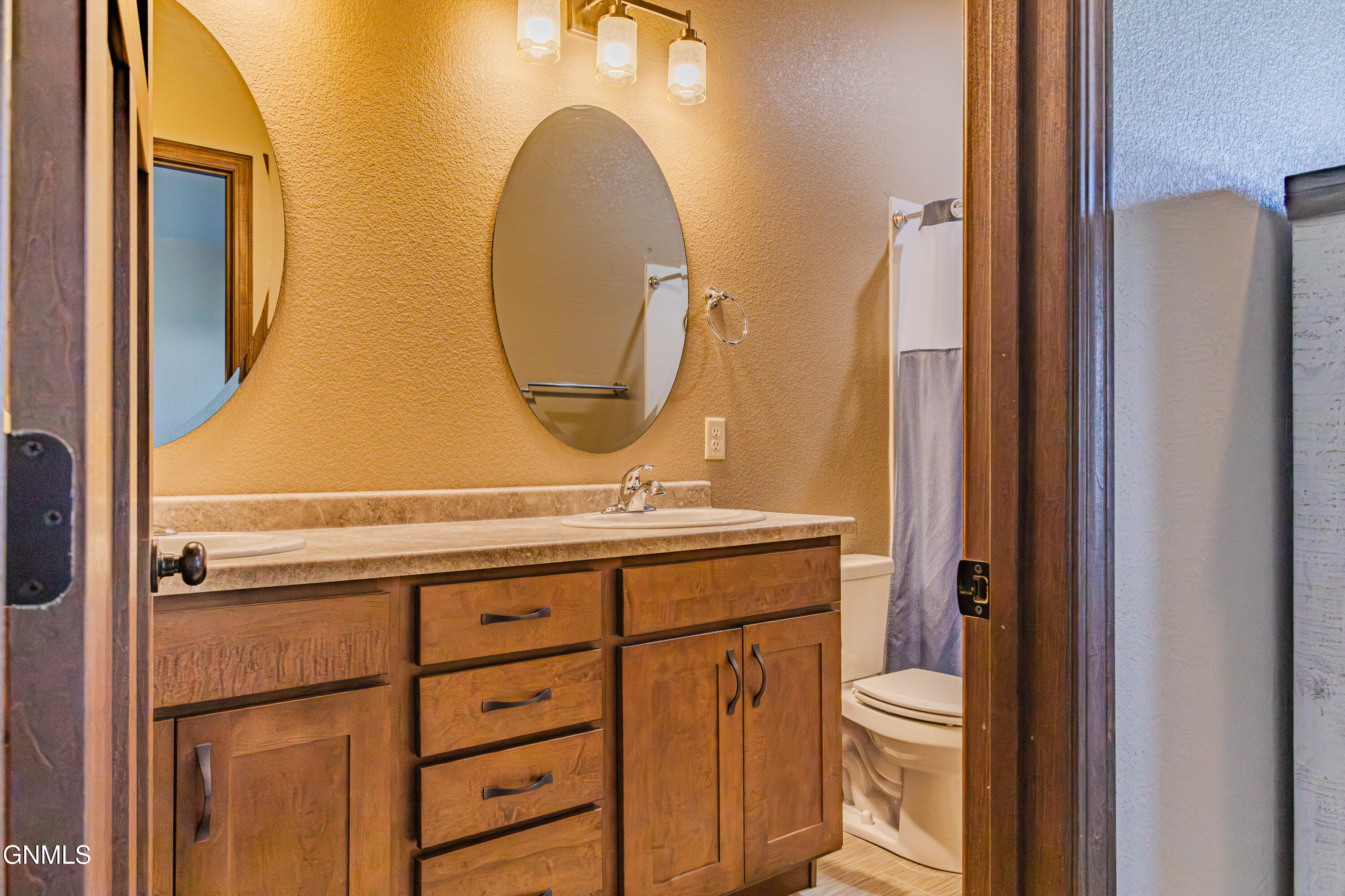 main property photo 51