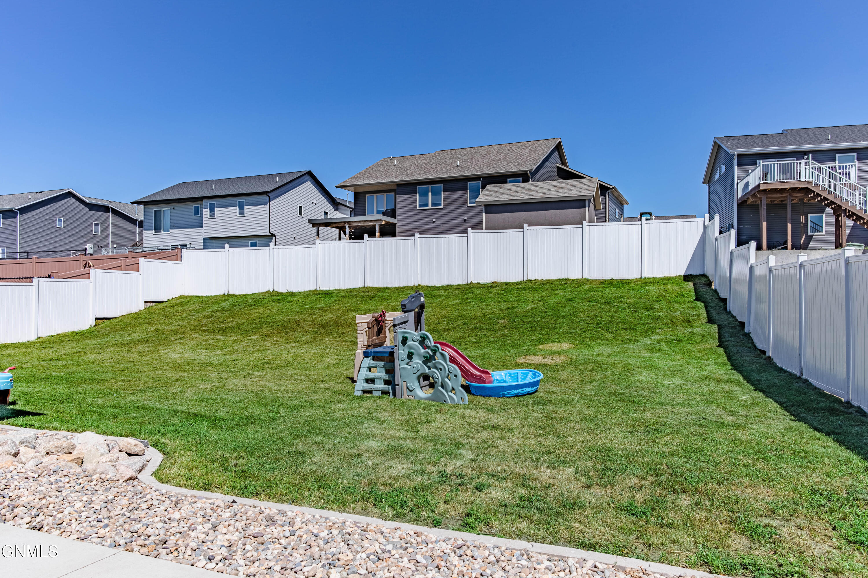 main property photo 59