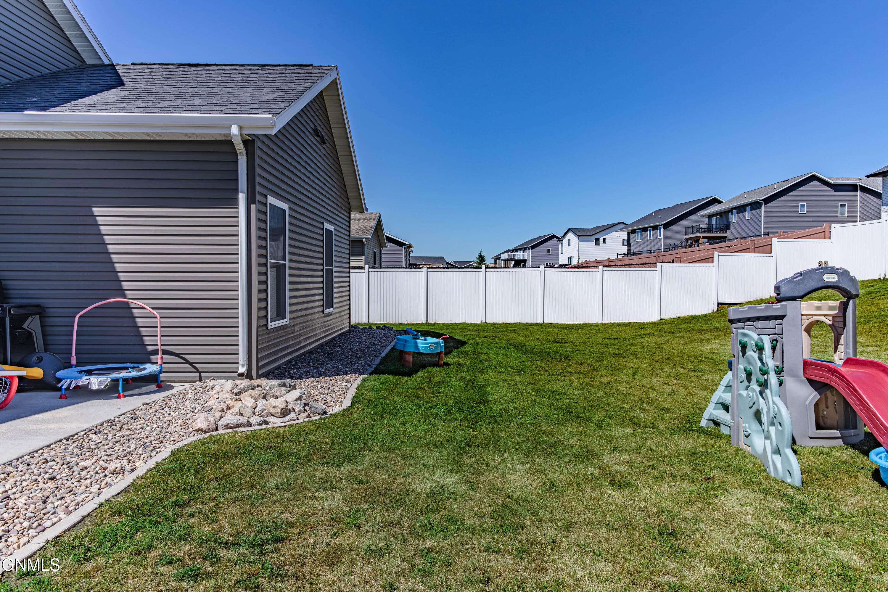 main property photo 60