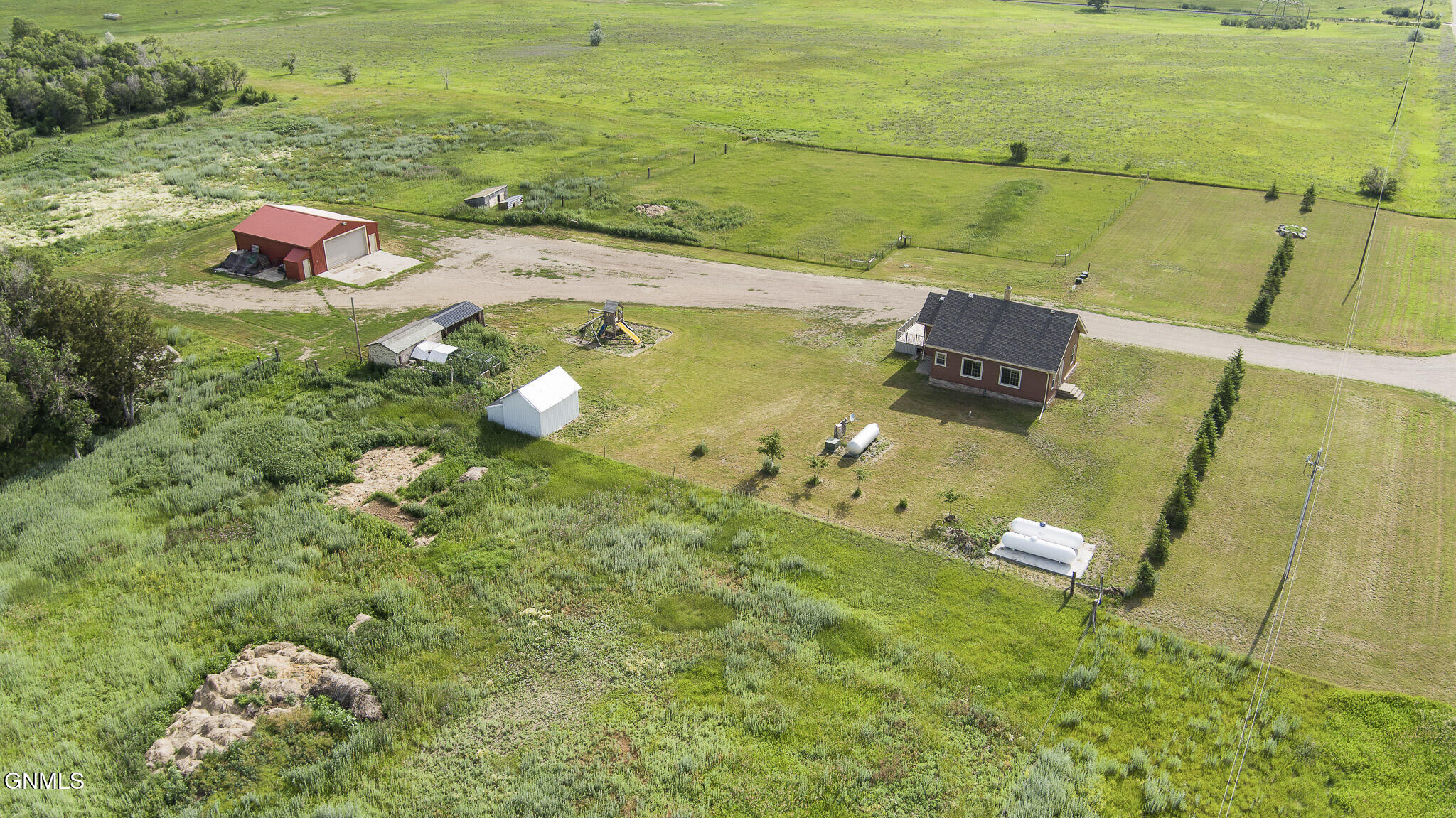 main property photo 50