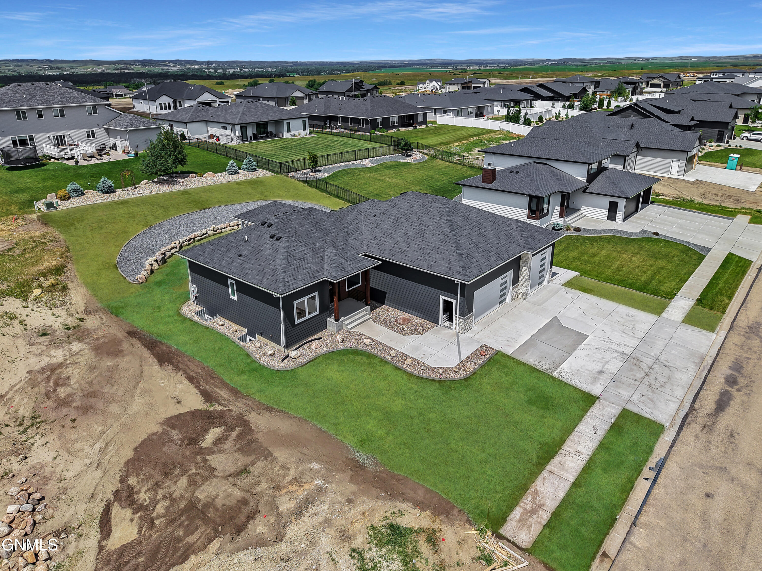 main property photo 42