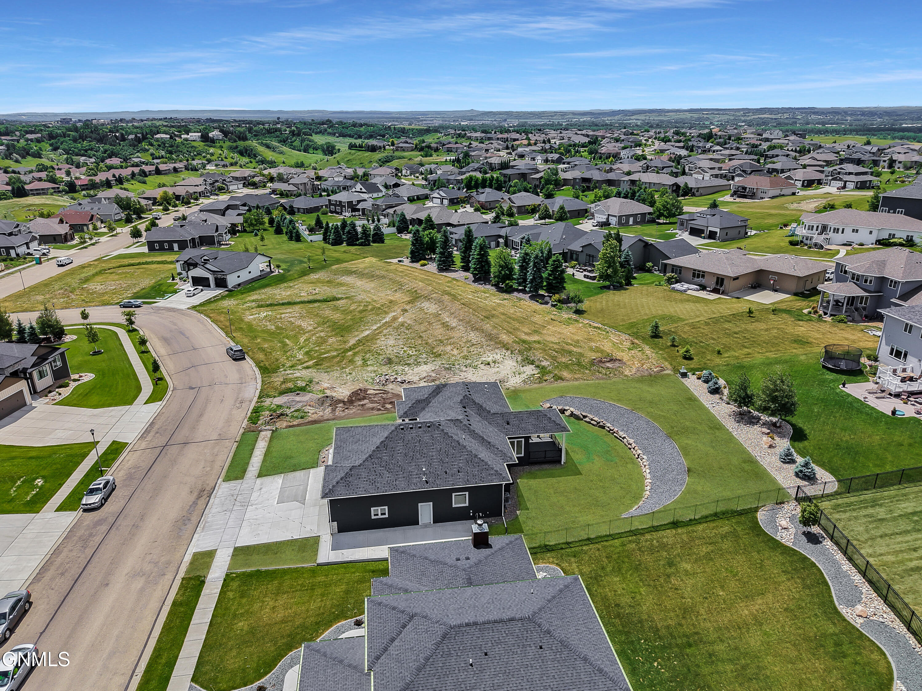 main property photo 44