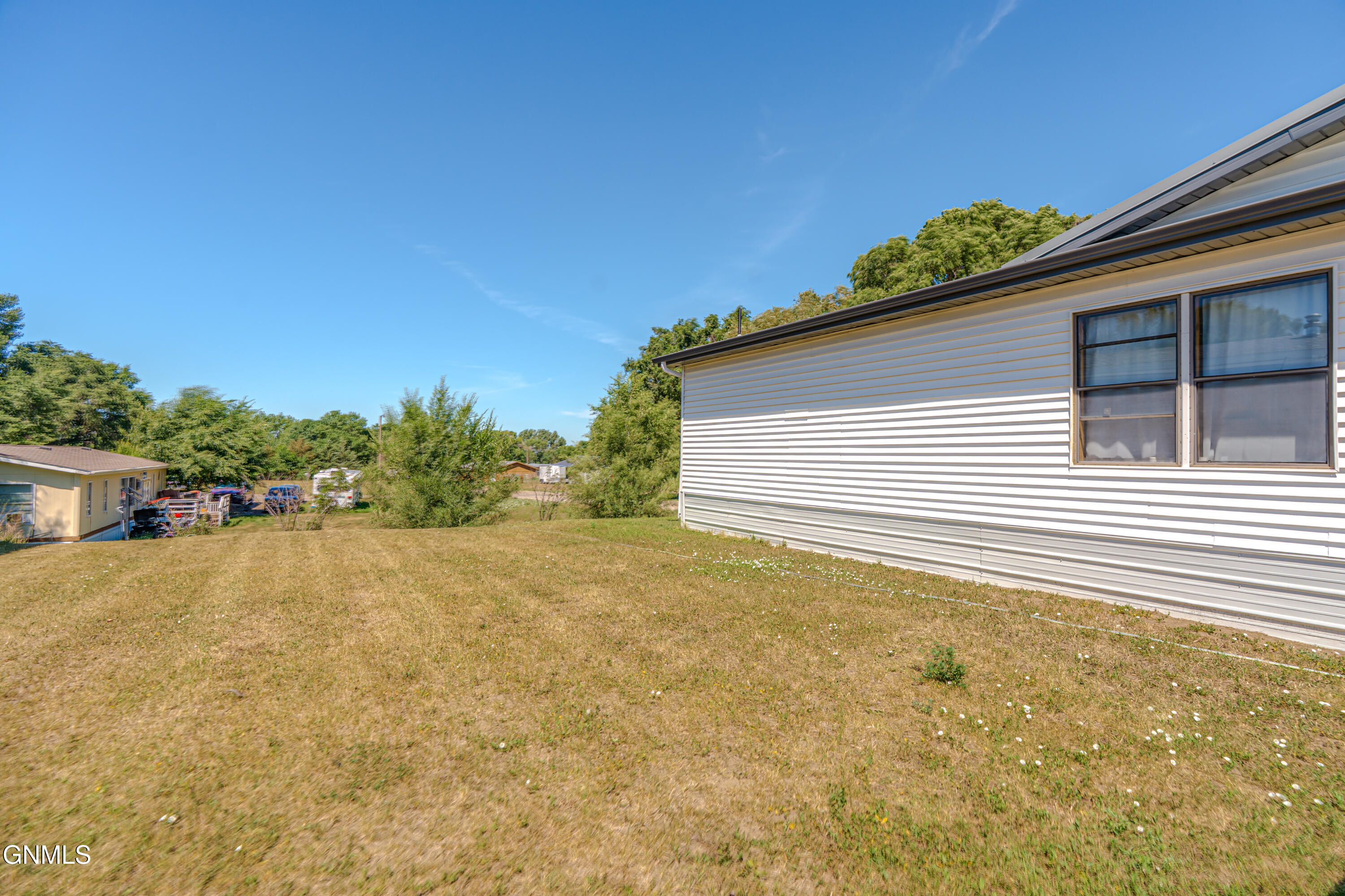 main property photo 50