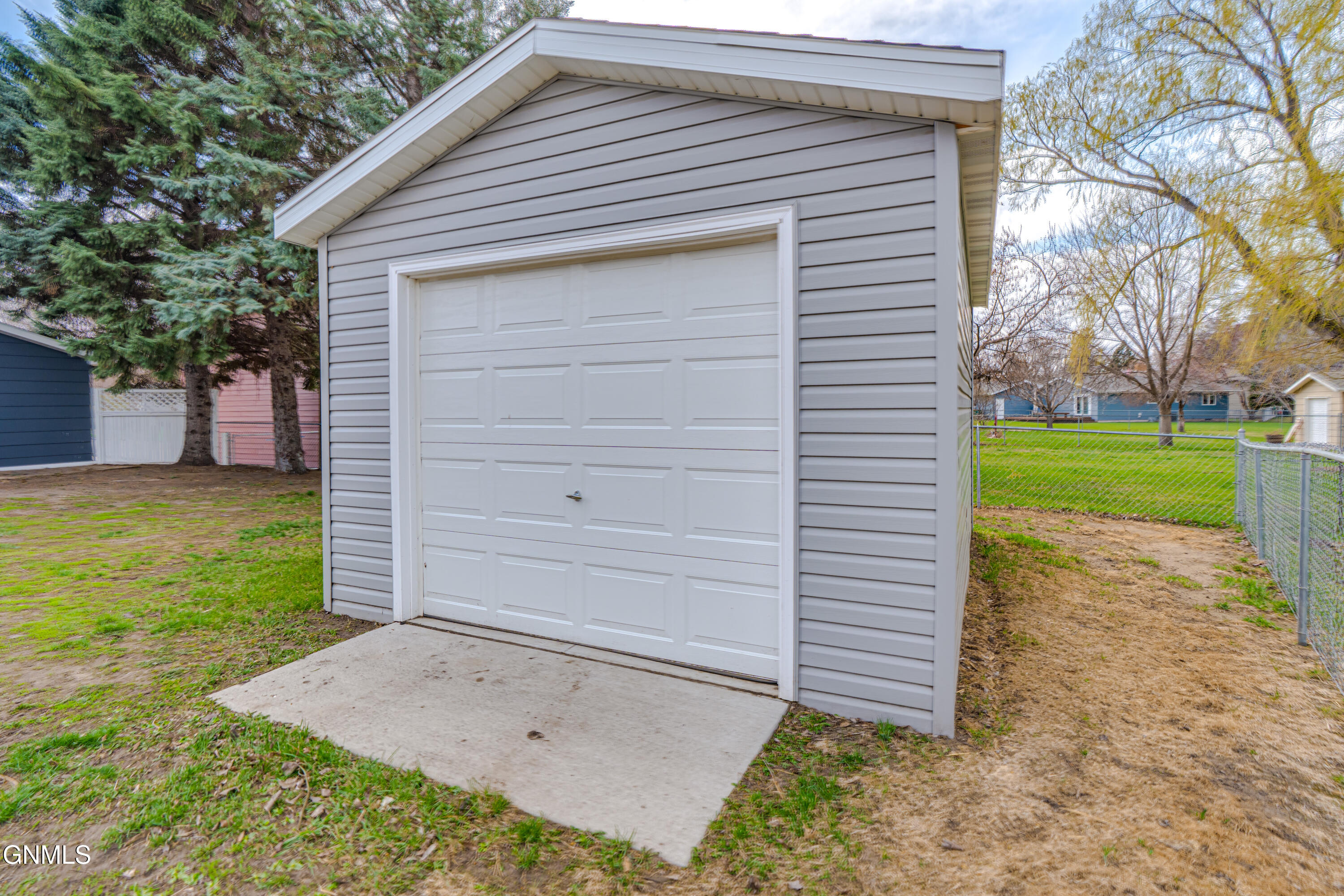 main property photo 72