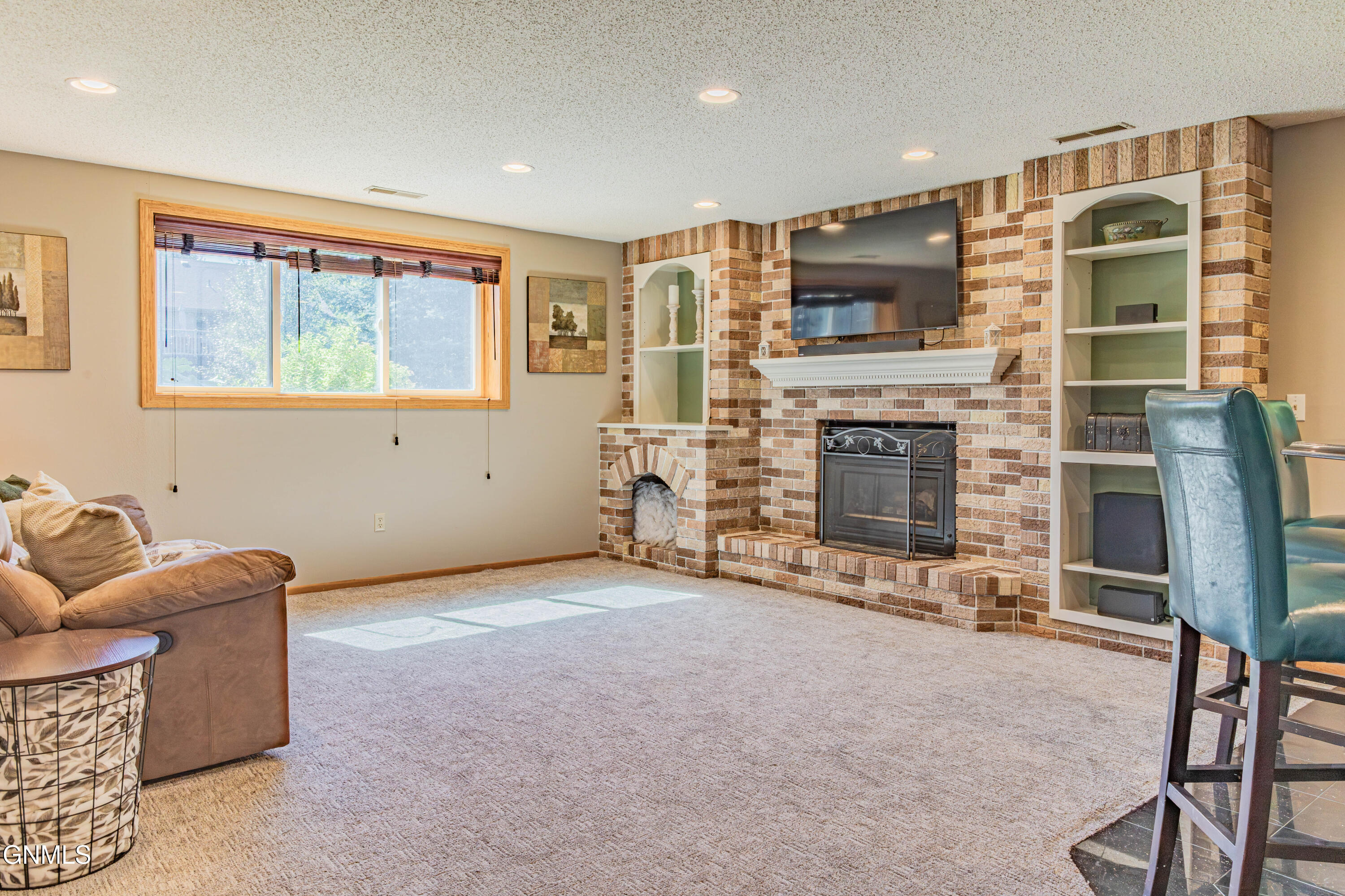 main property photo 59