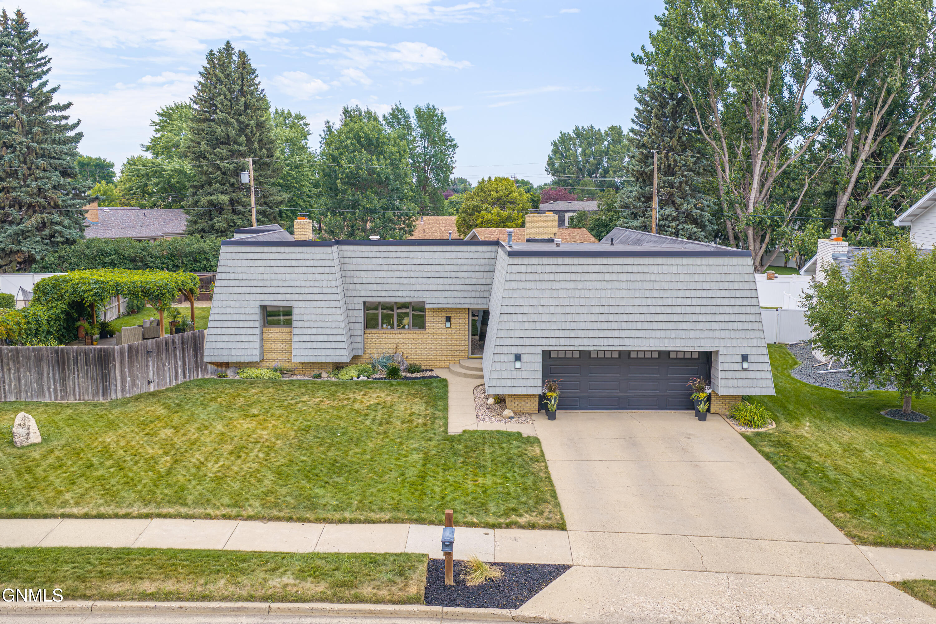 main property photo 61