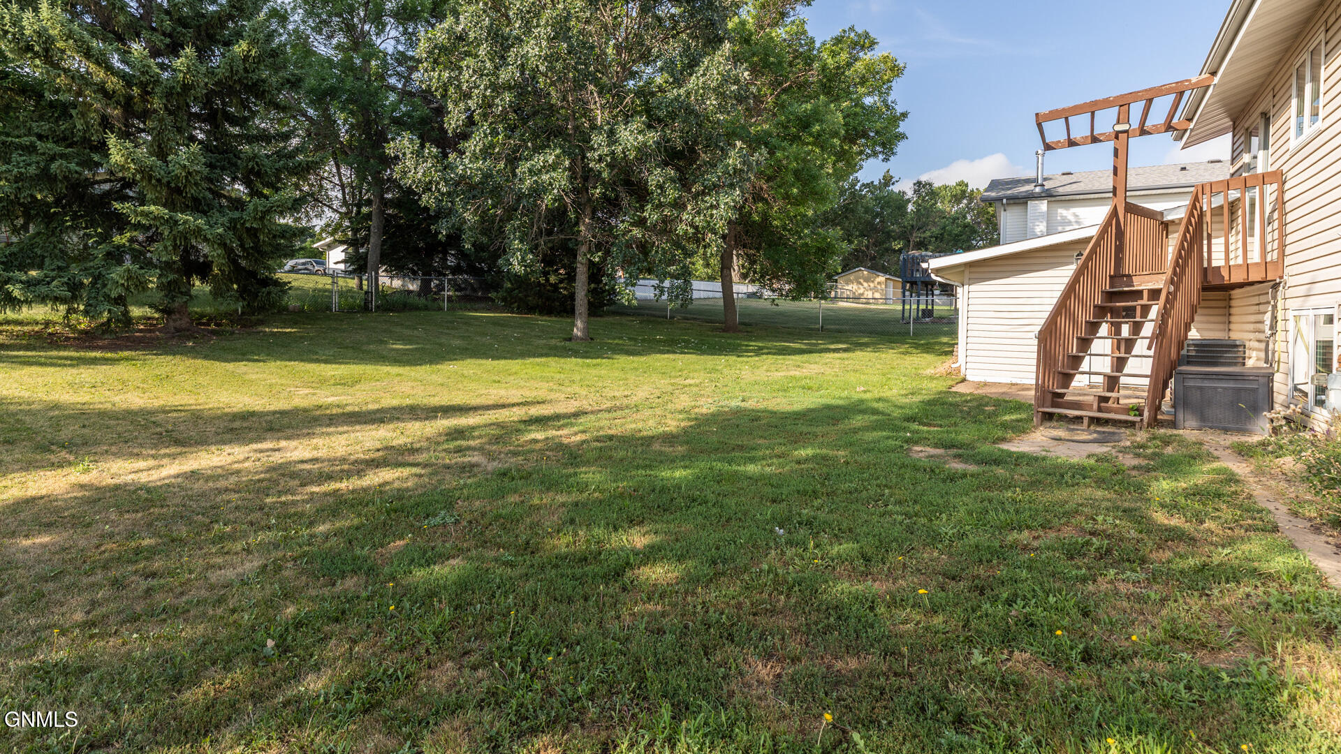 main property photo 26