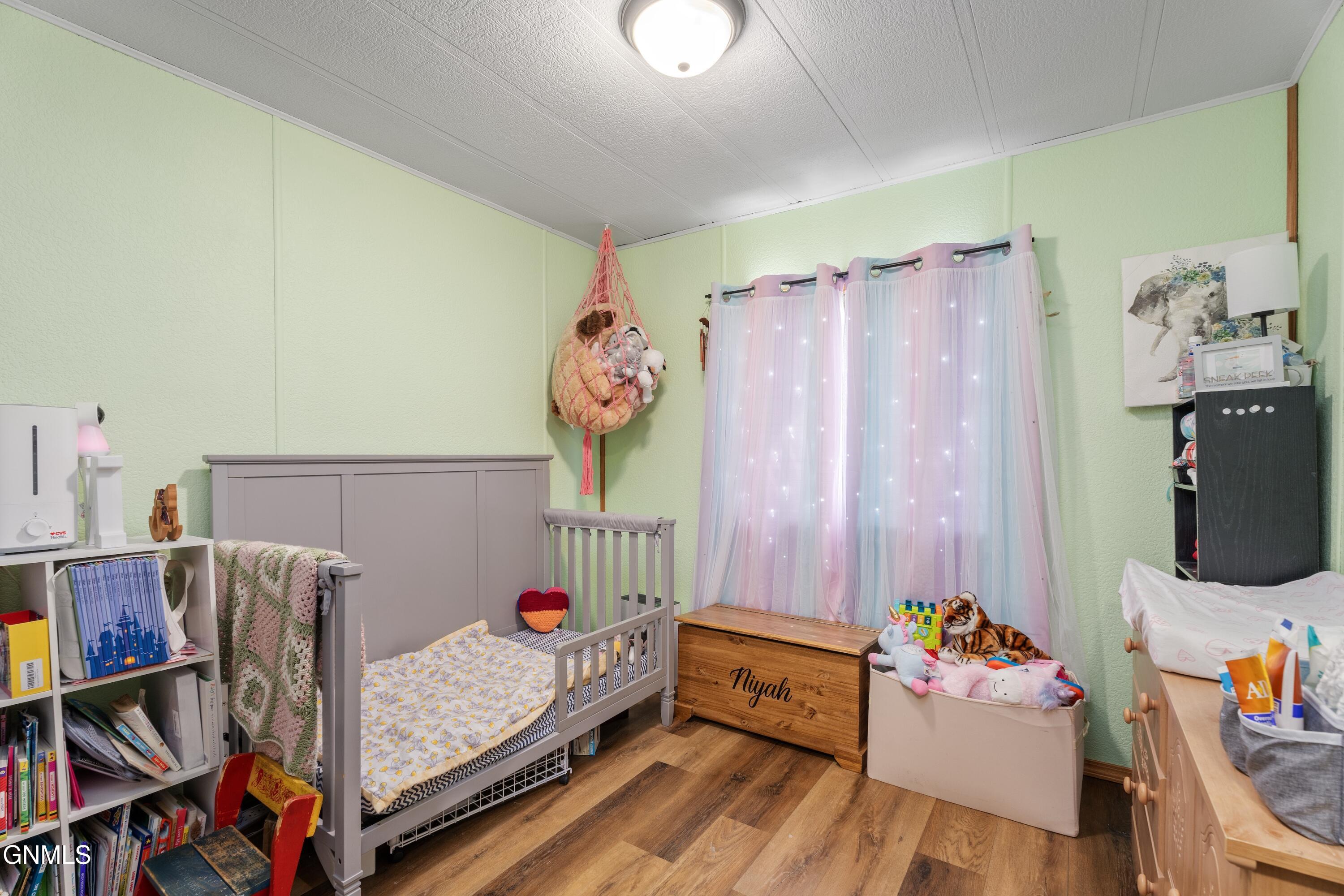 main property photo 11