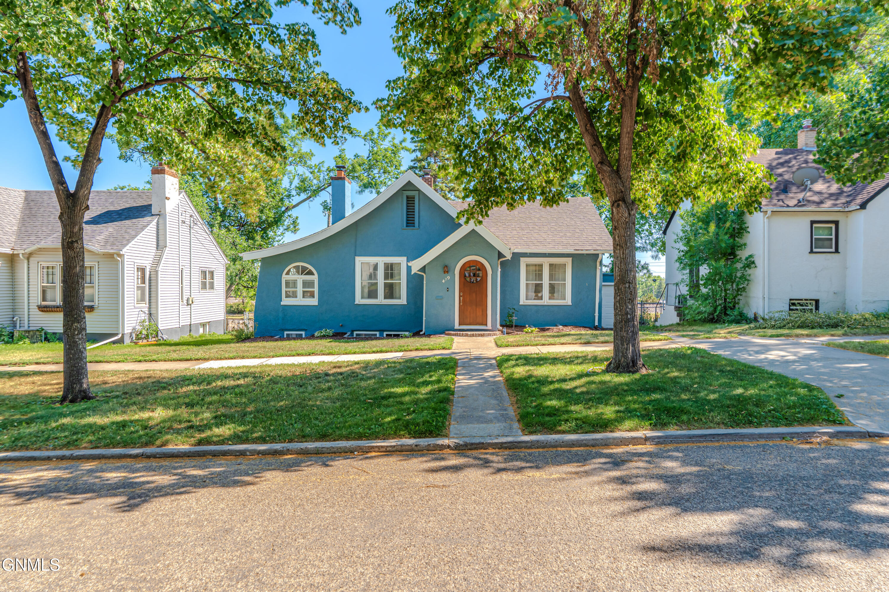 main property photo 0