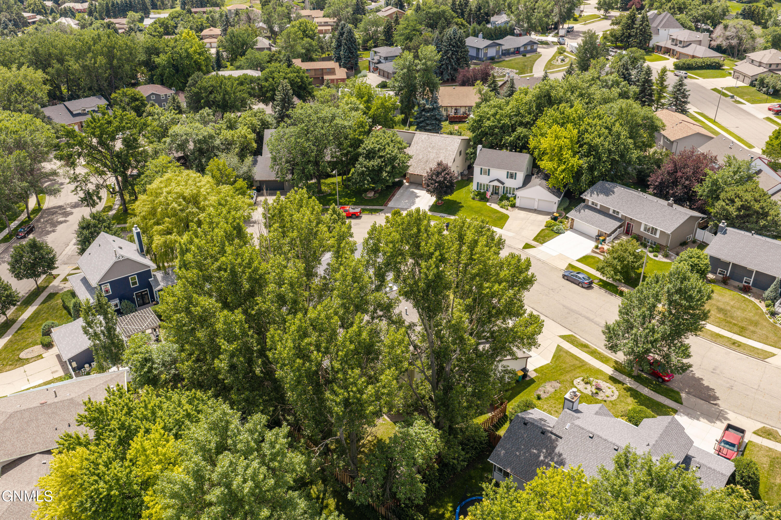 main property photo 75