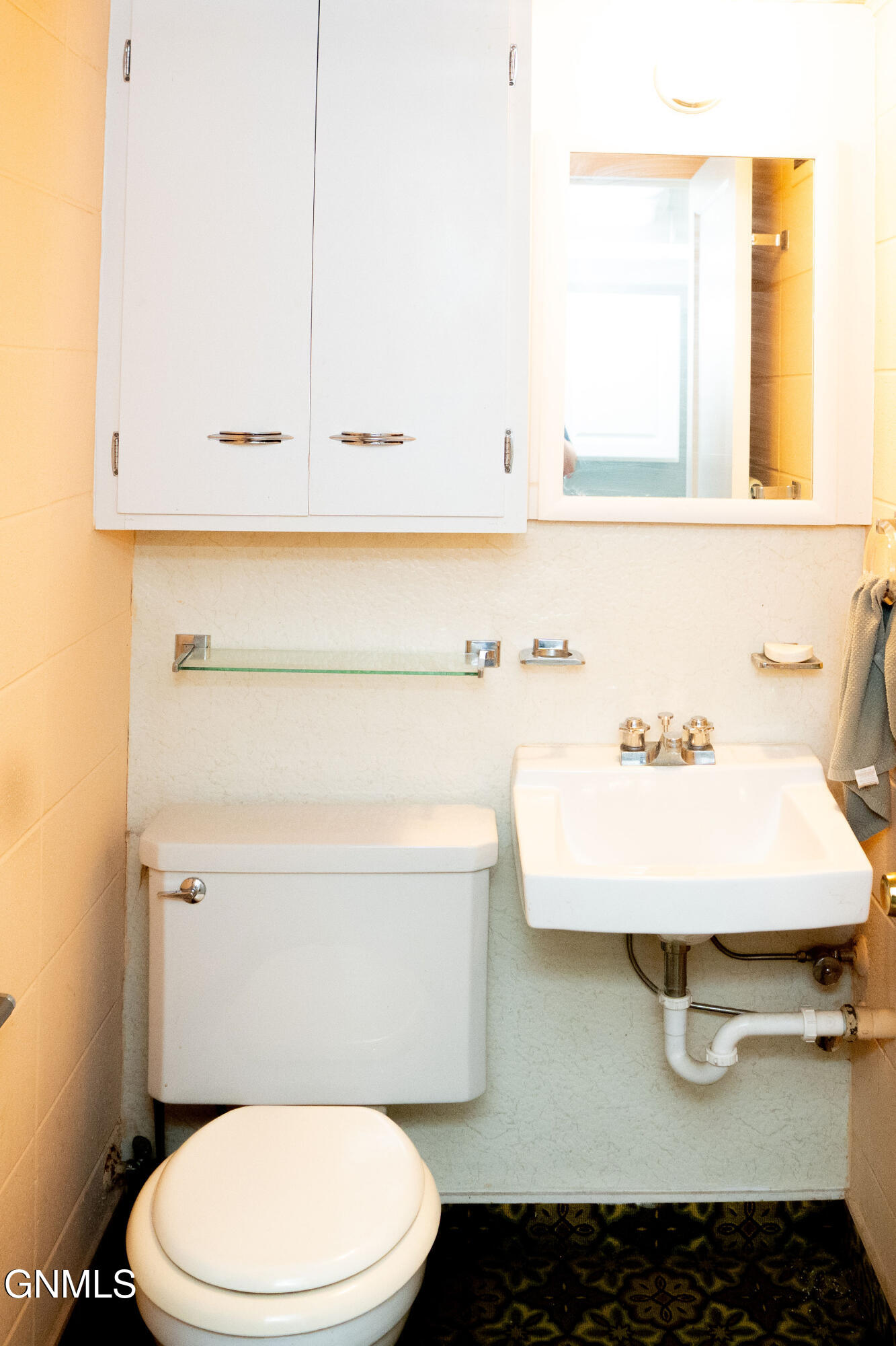 main property photo 44