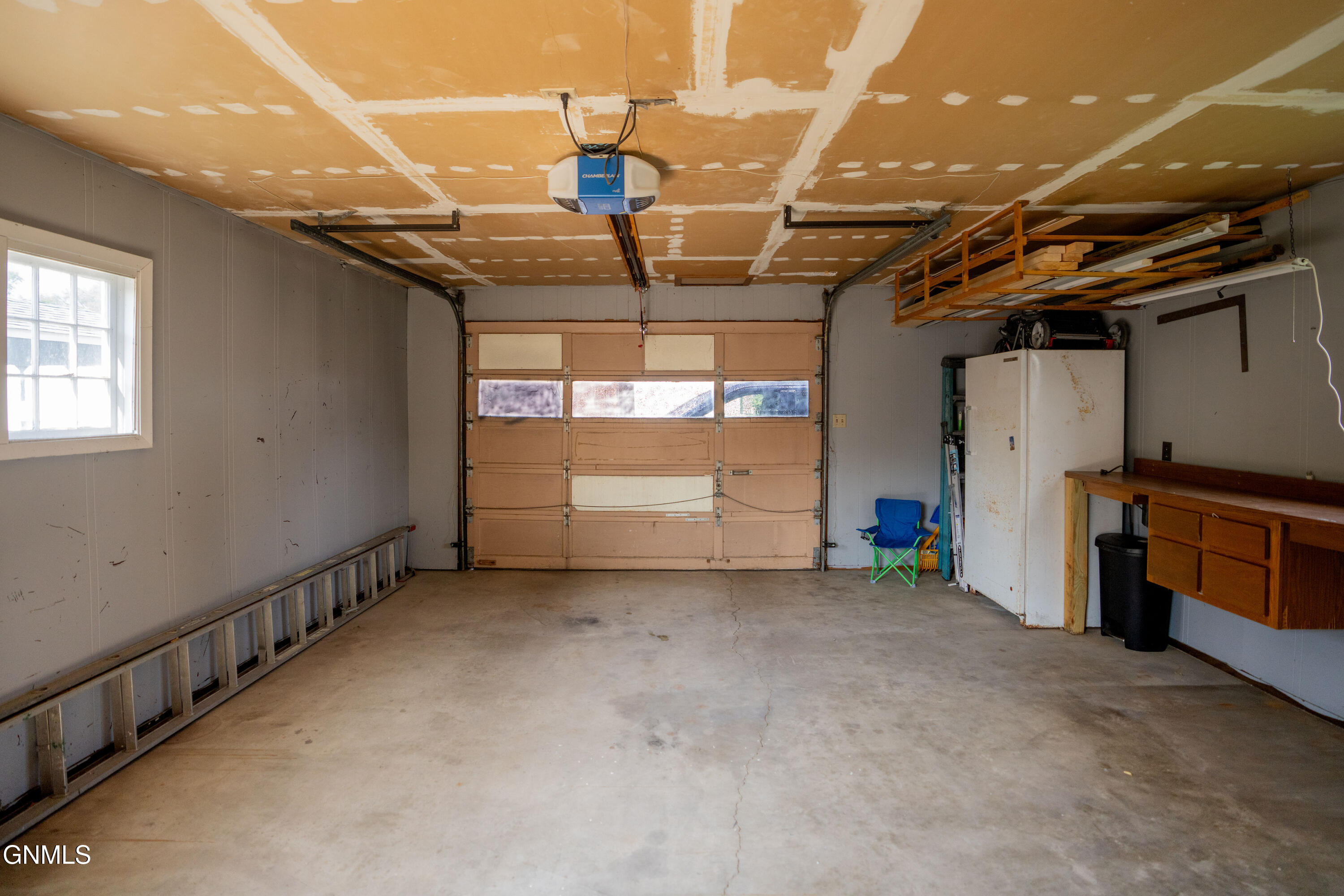main property photo 60