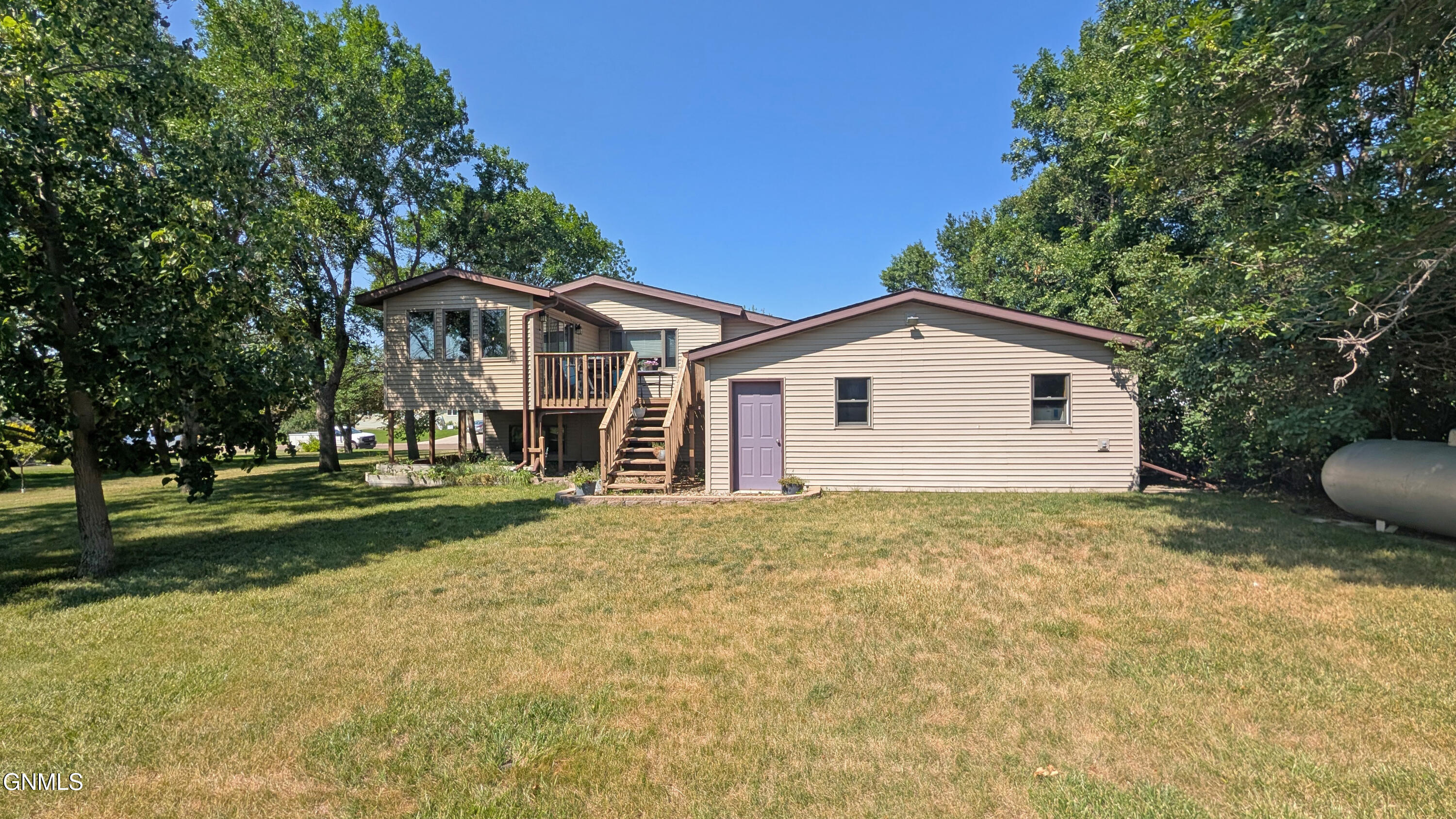 main property photo 26