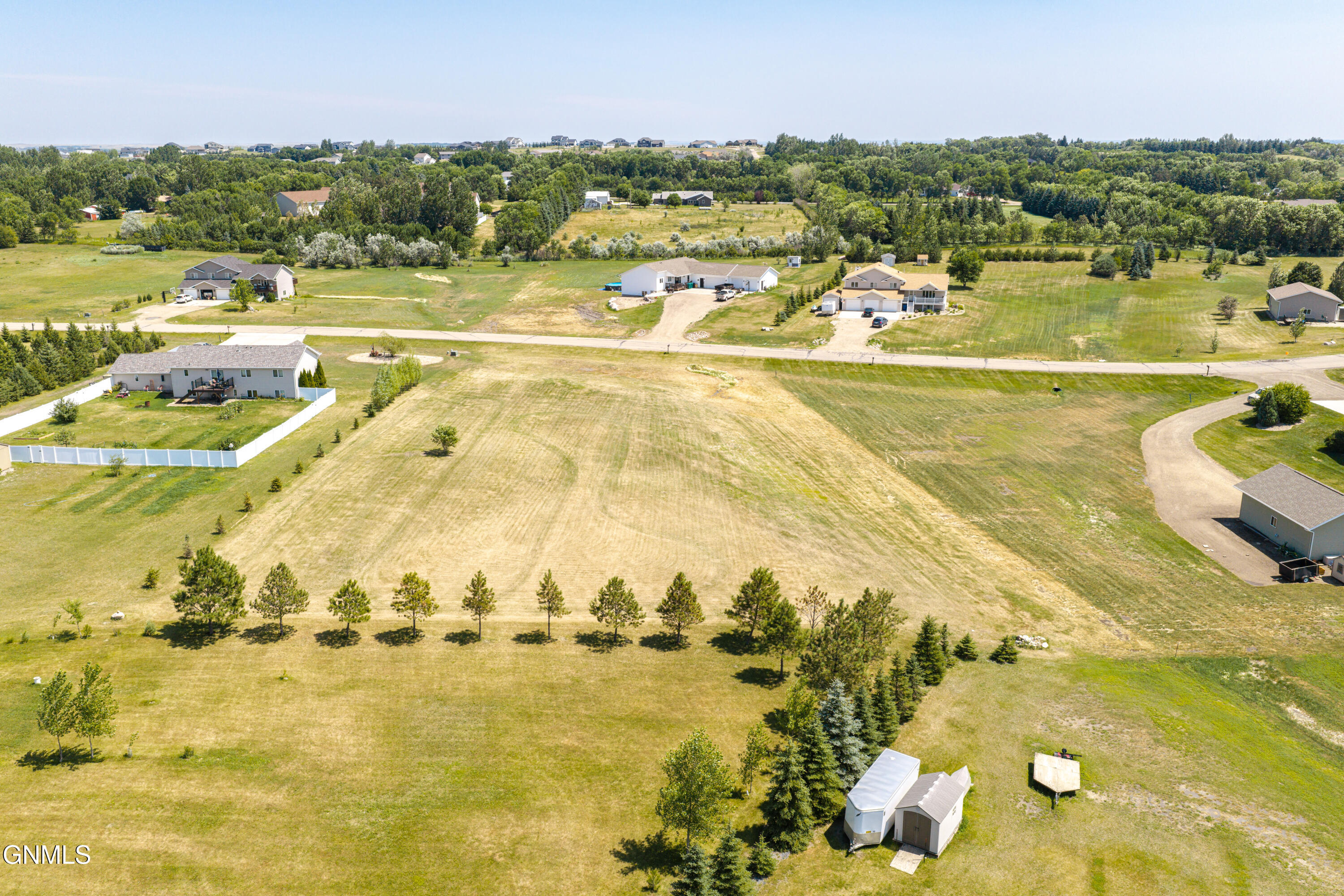 main property photo 17