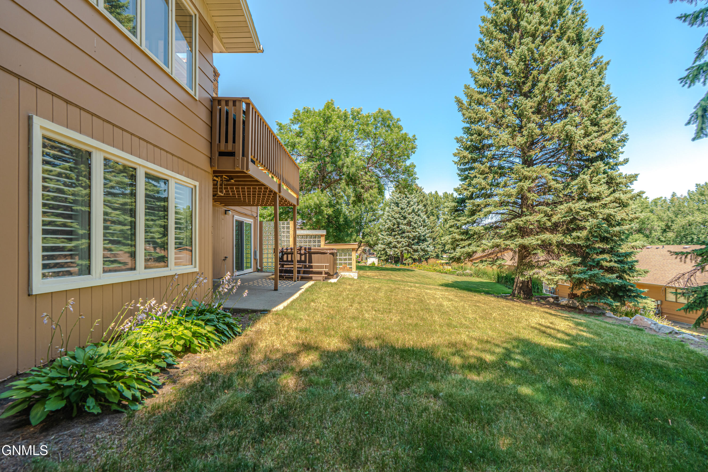 main property photo 95