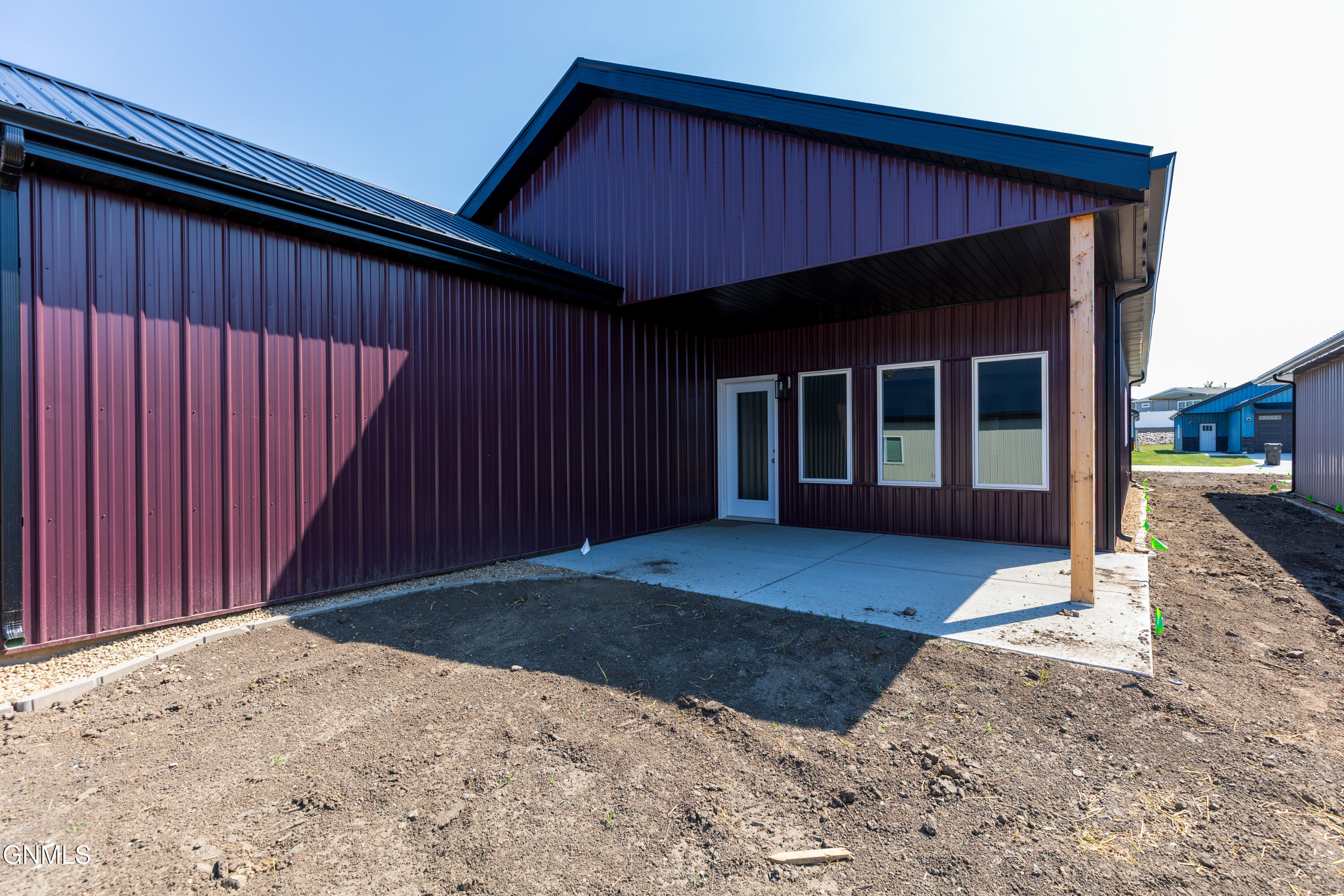 main property photo 17