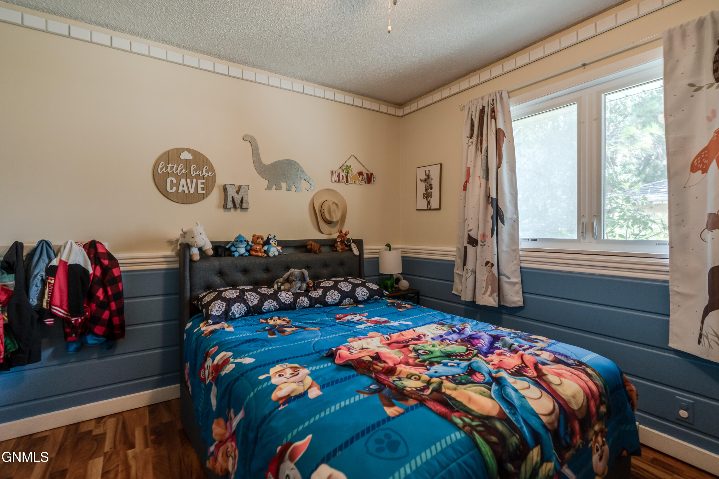 main property photo 36