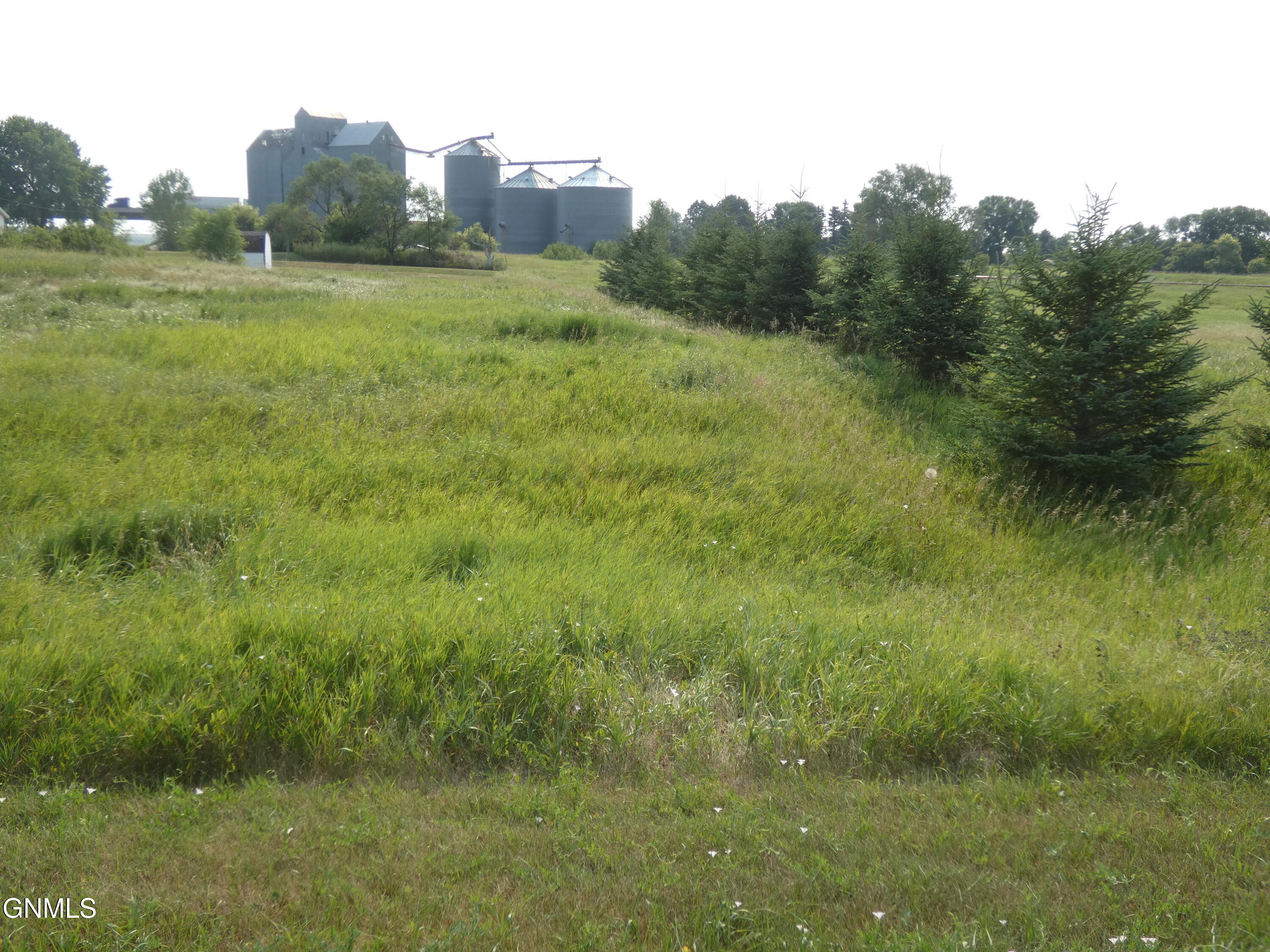 main property photo 24