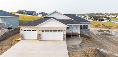 image of property with 6 Bed | 4 Bath | 3,024 Sqft
