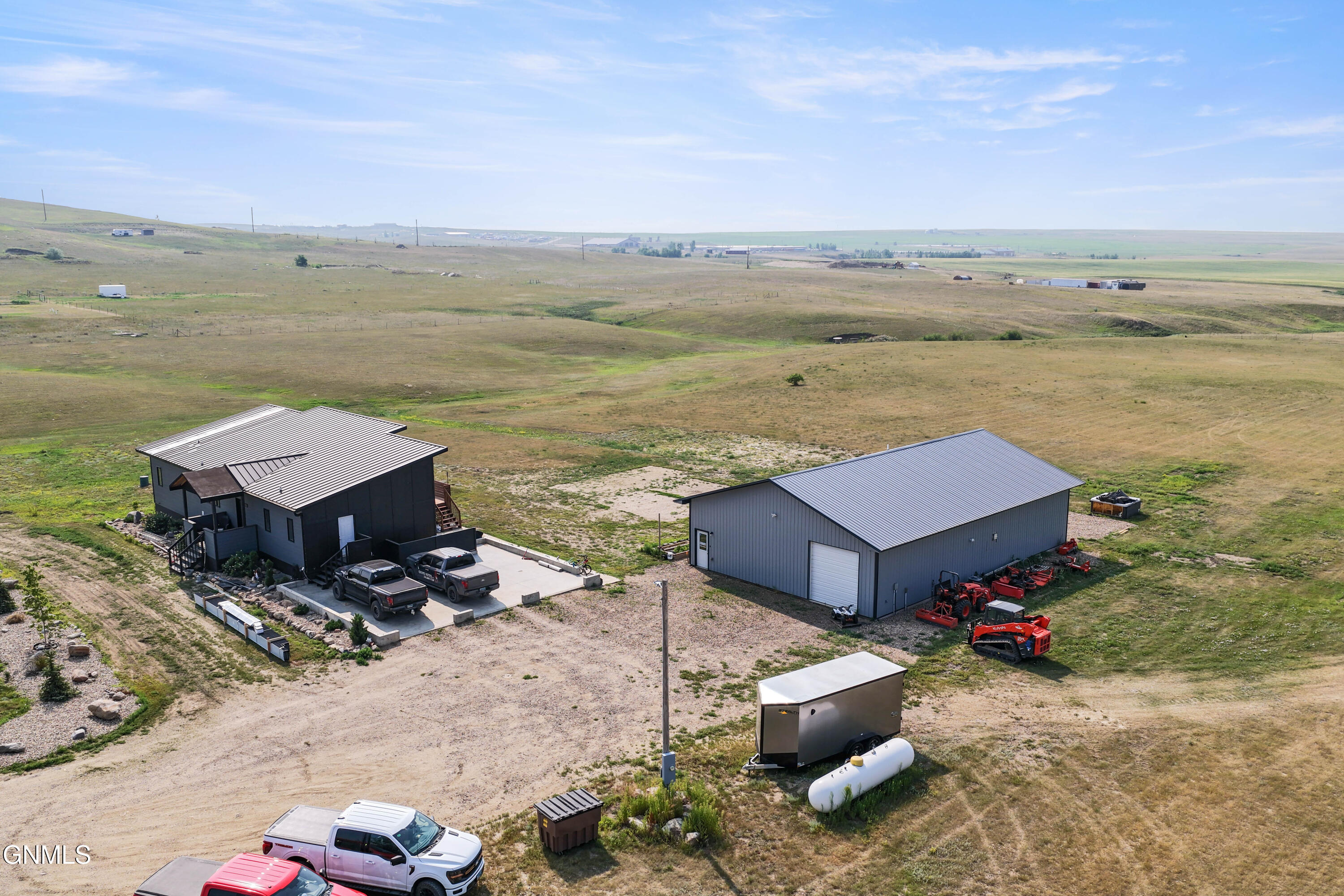main property photo 45