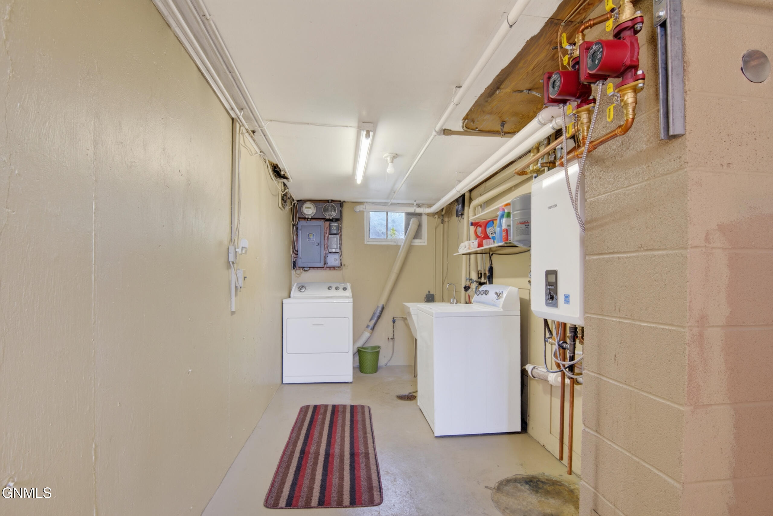 main property photo 24
