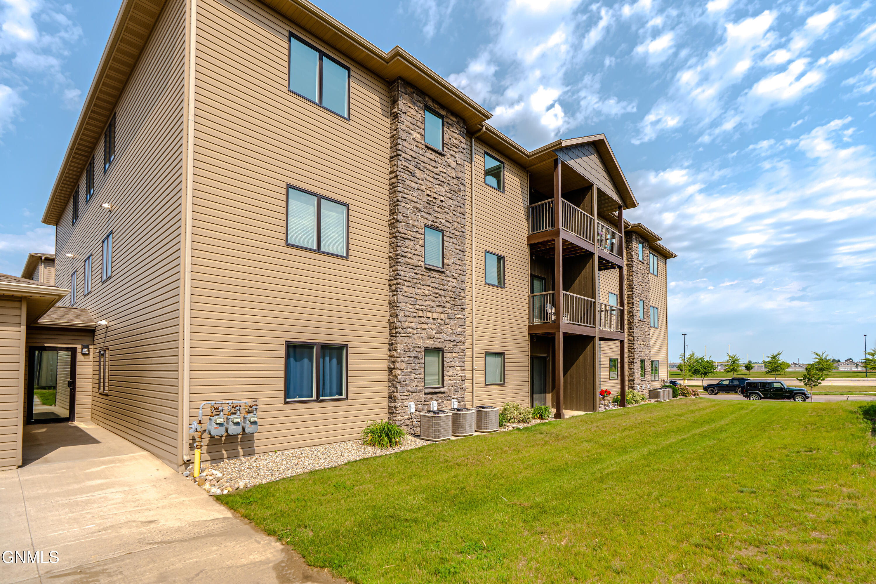 main property photo 53