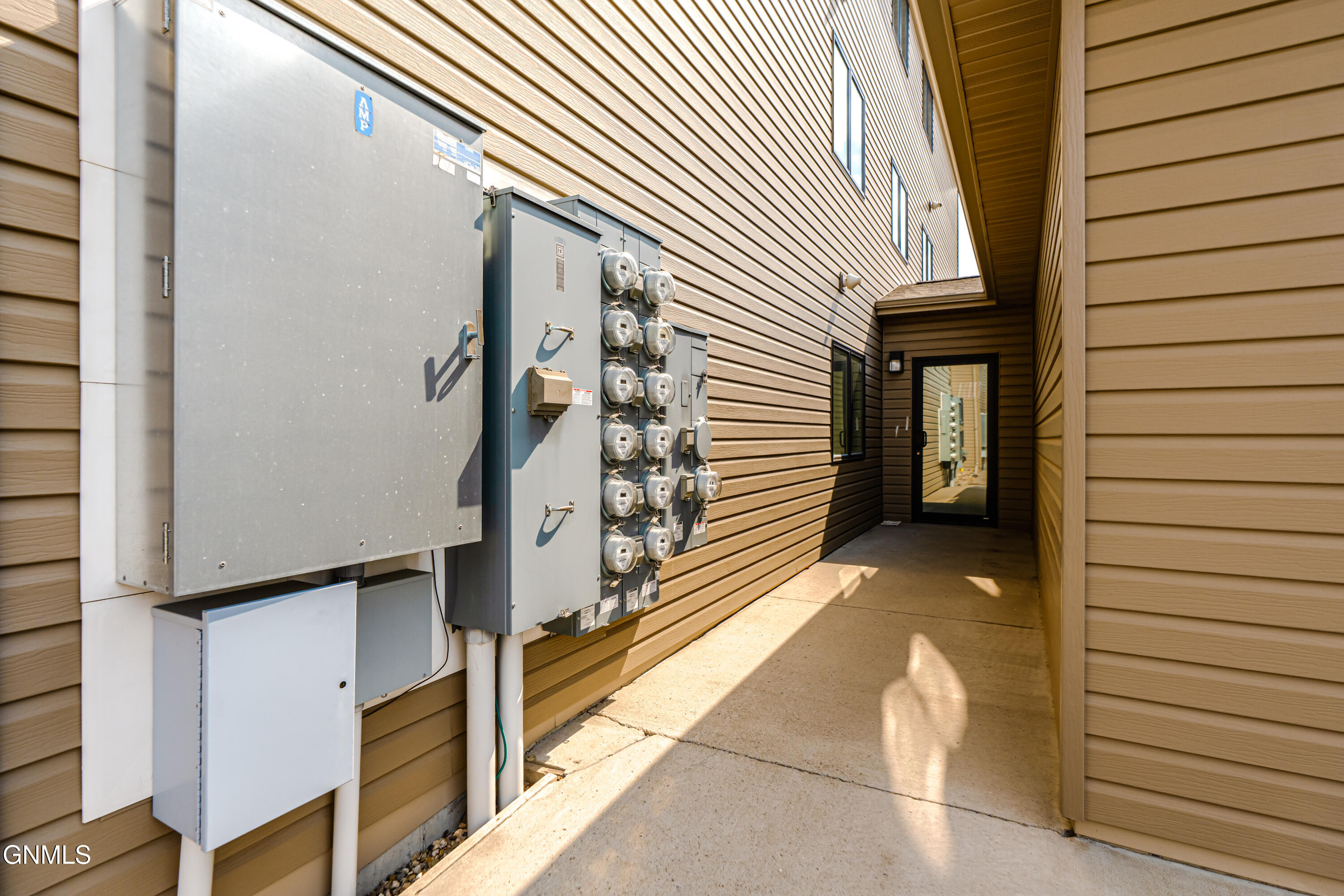 main property photo 59