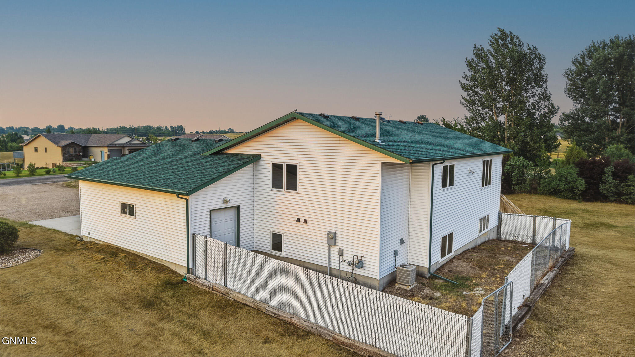 main property photo 46