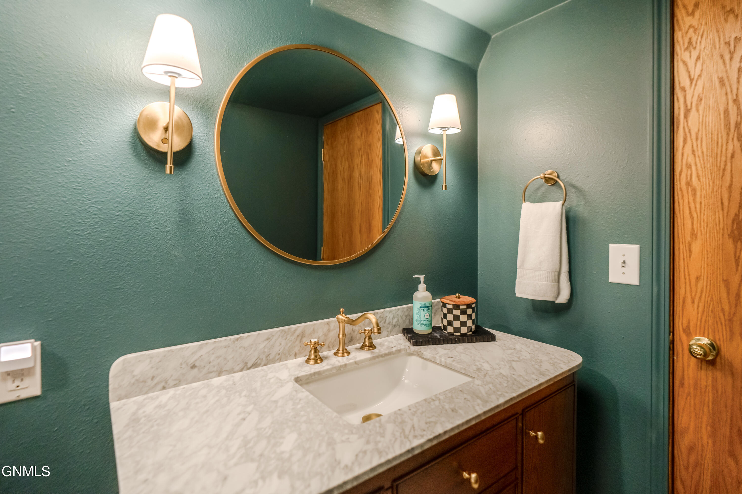 main property photo 51