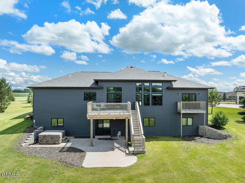 main property photo 8
