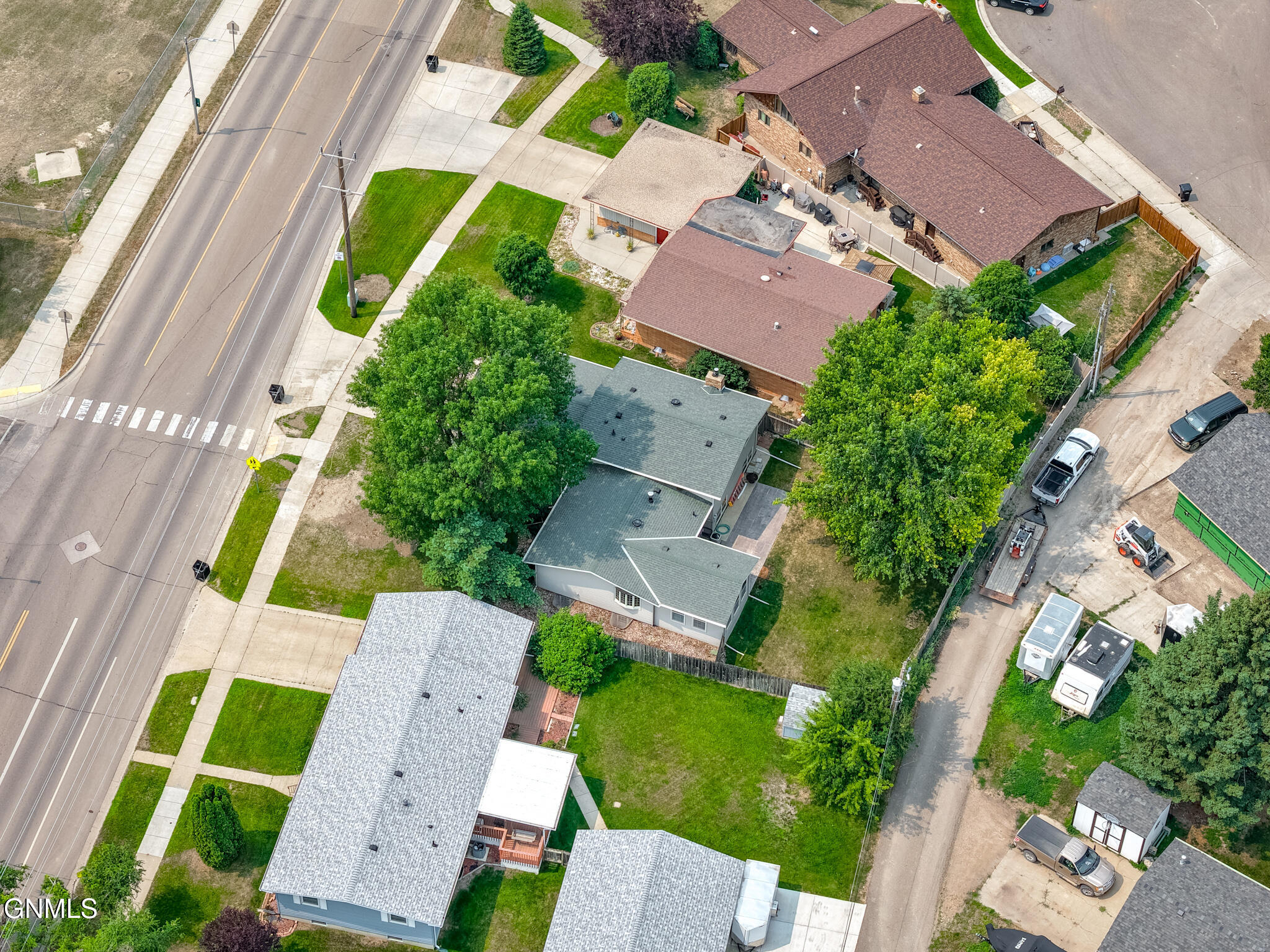 main property photo 3