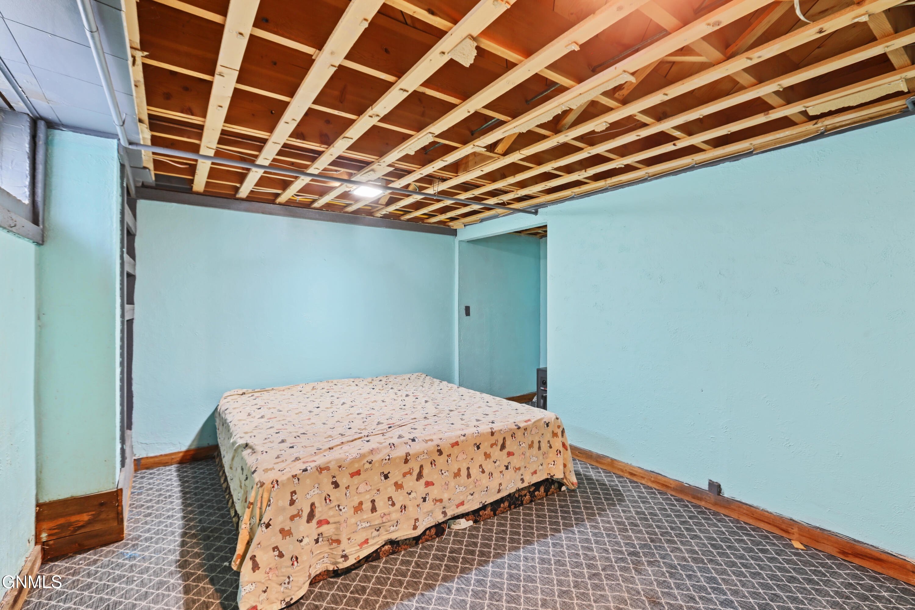 main property photo 20