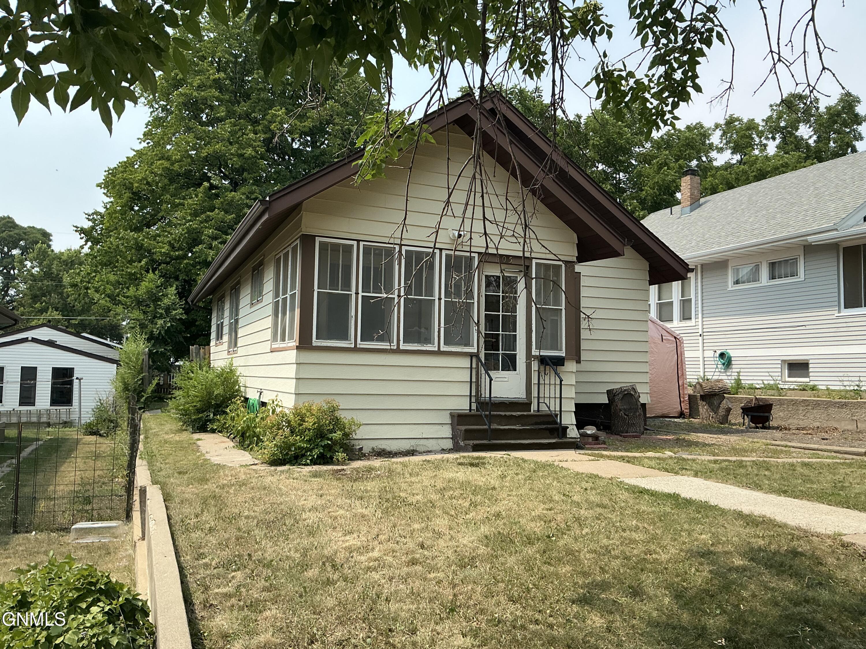 main property photo 1