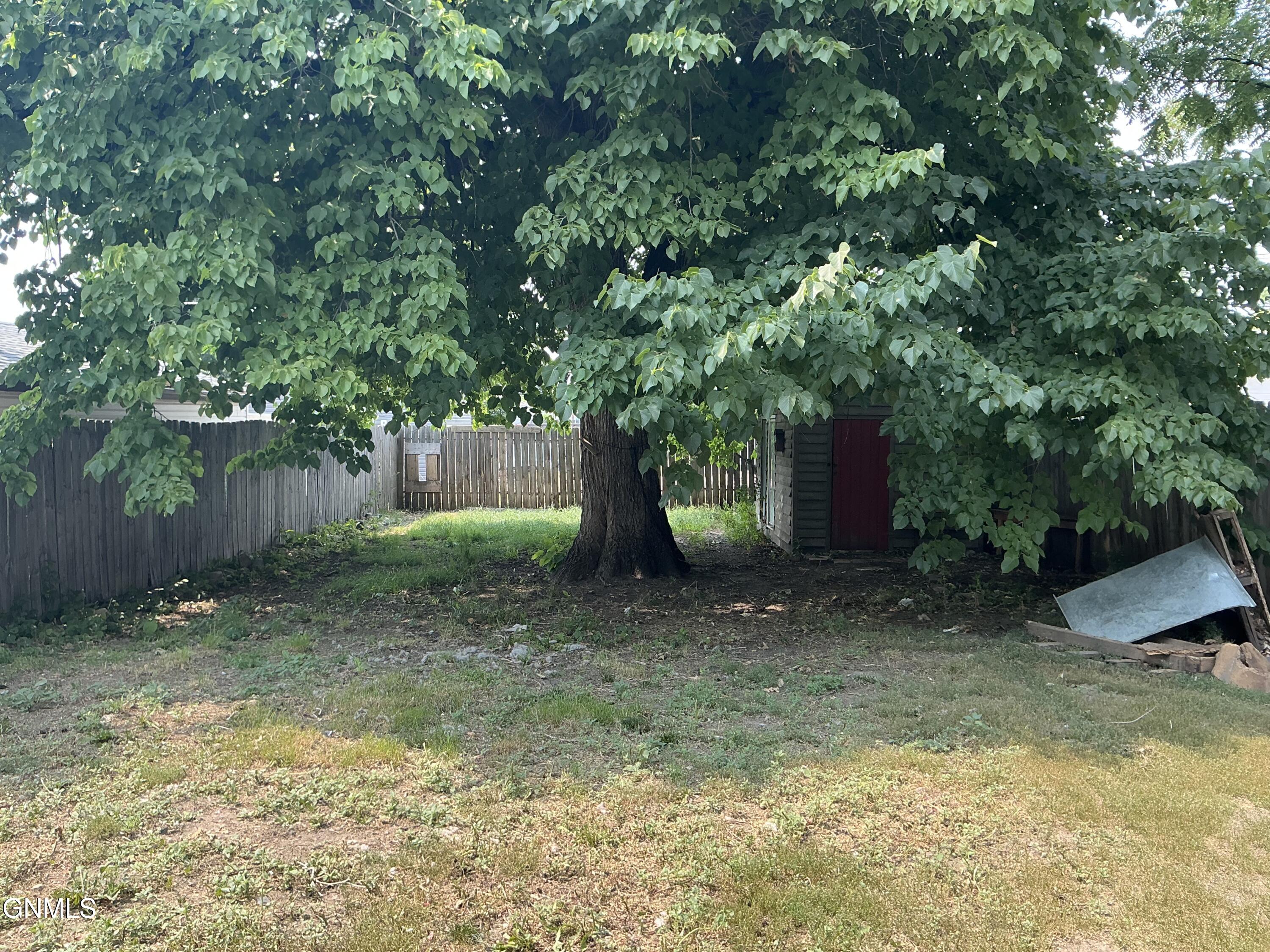 main property photo 22