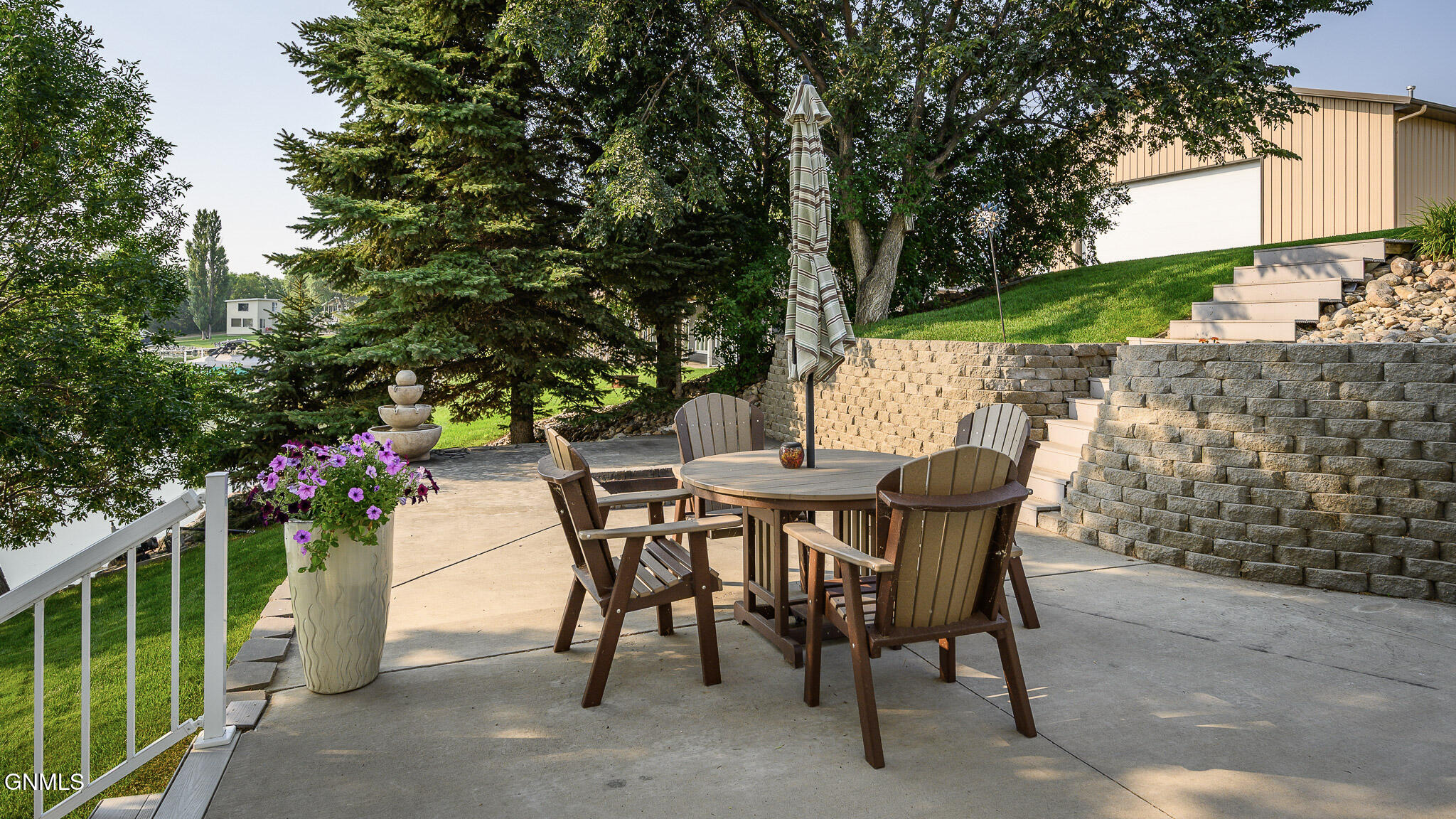 main property photo 59