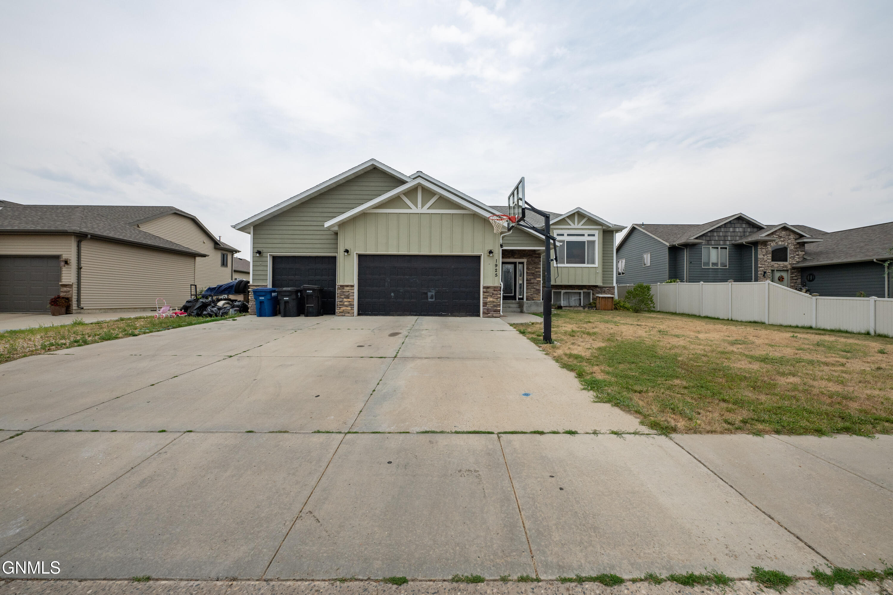 main property photo 65