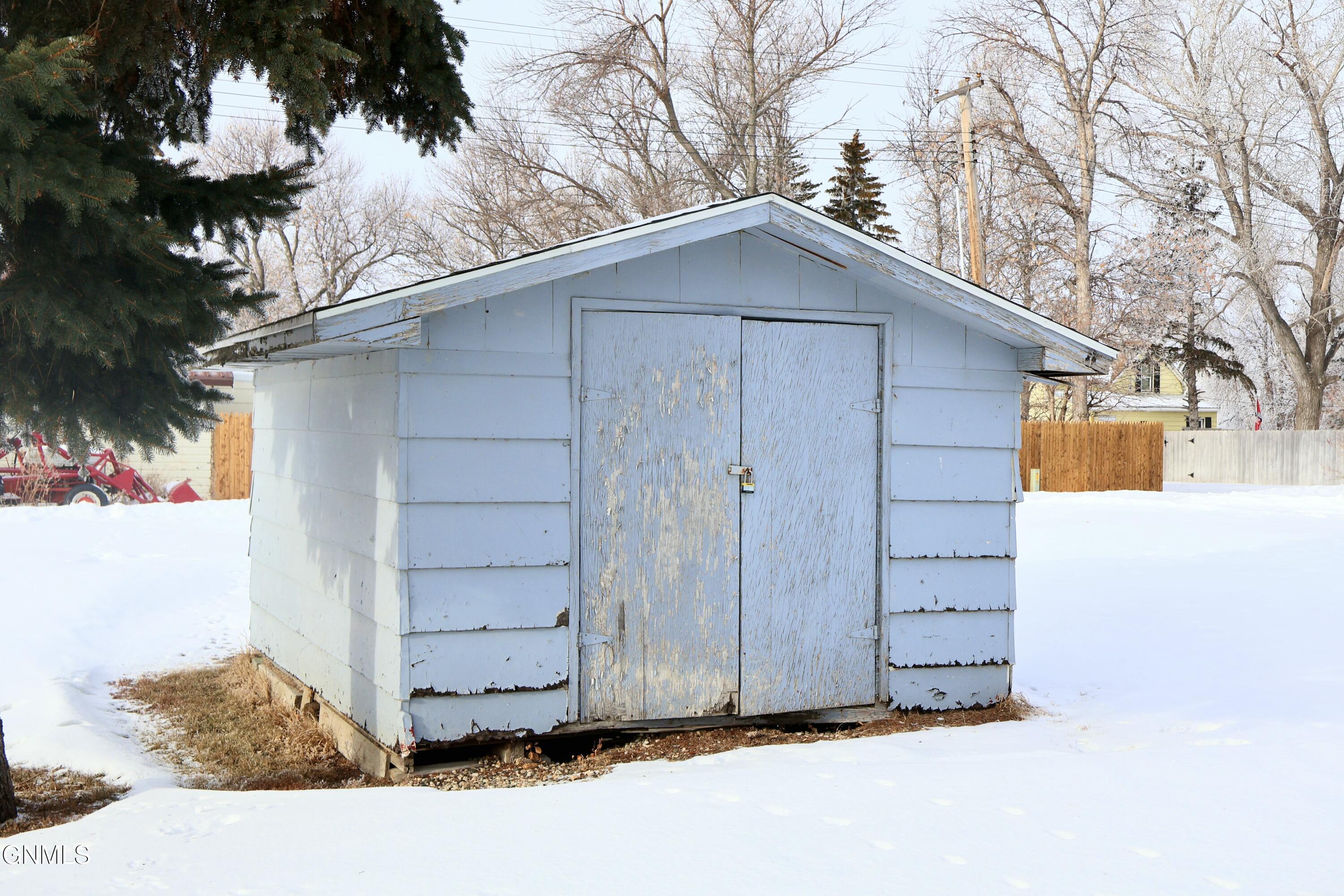 main property photo 17