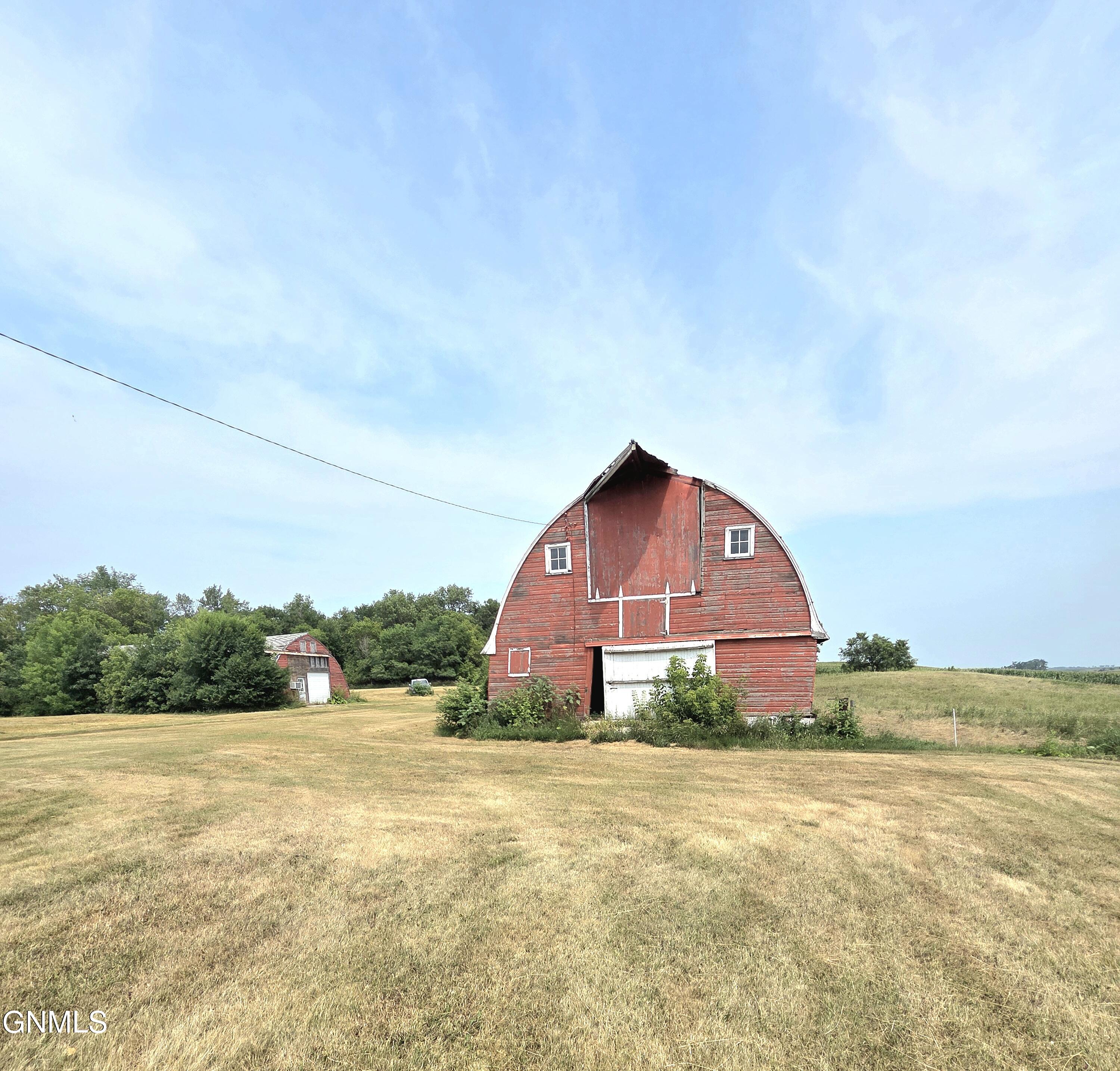 main property photo 33