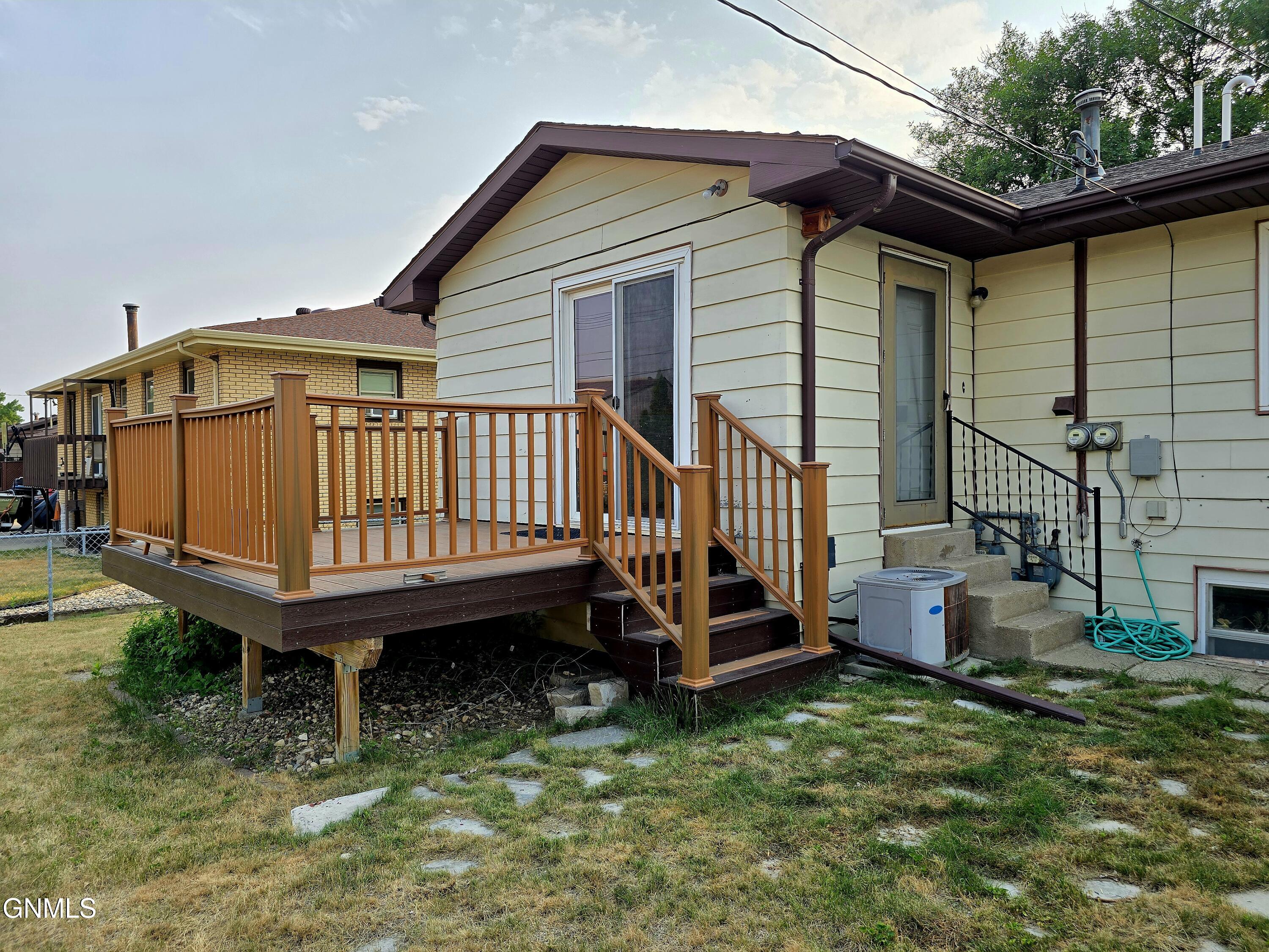 main property photo 10