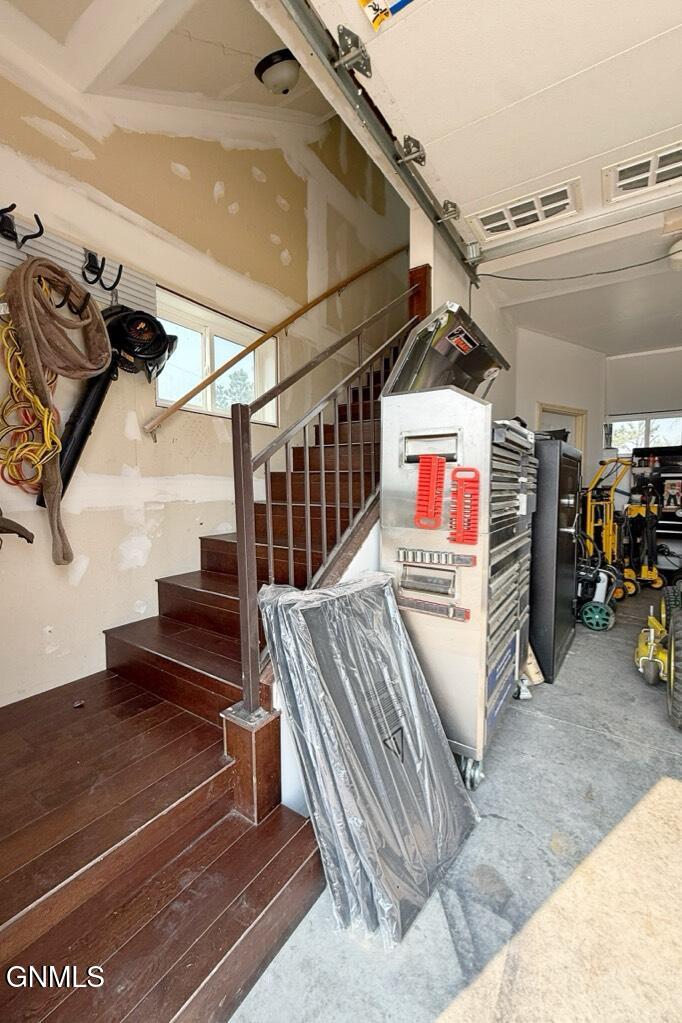 main property photo 79