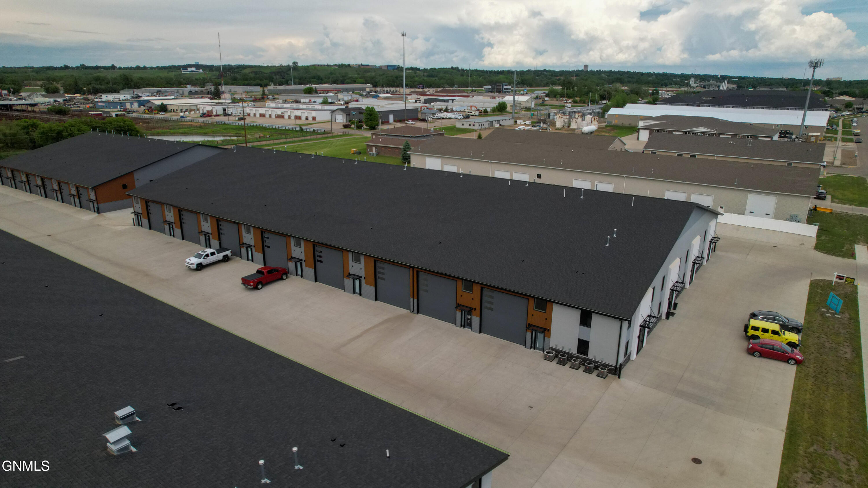 main property photo 18