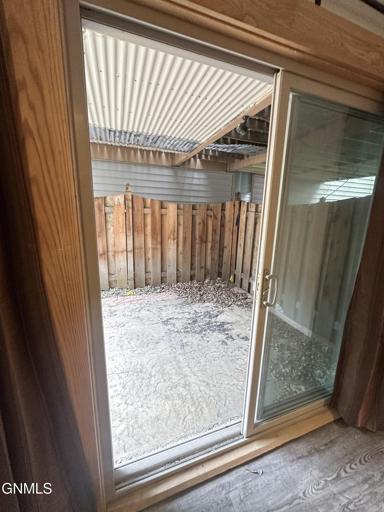 main property photo 18