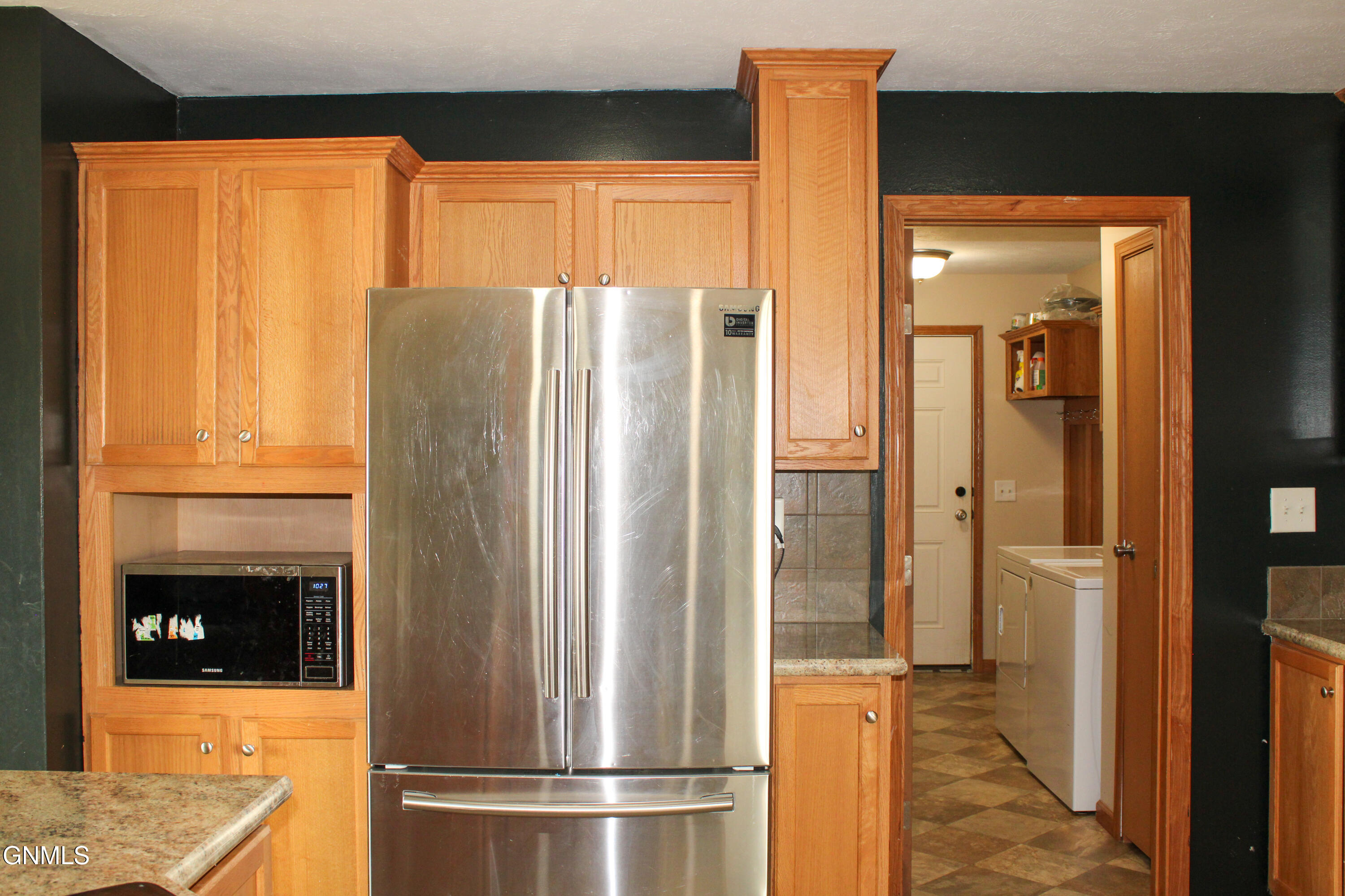 main property photo 9