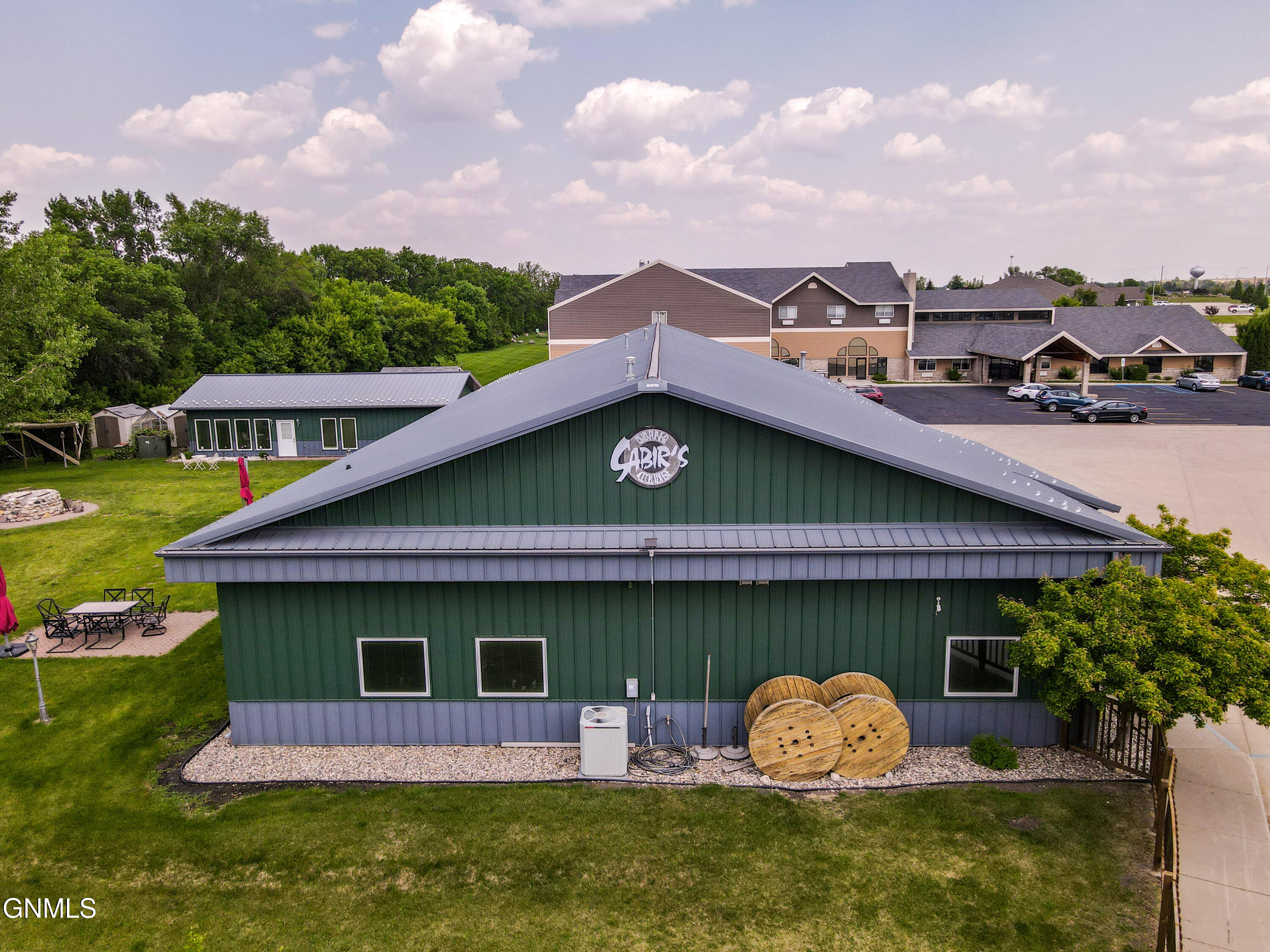 main property photo 14