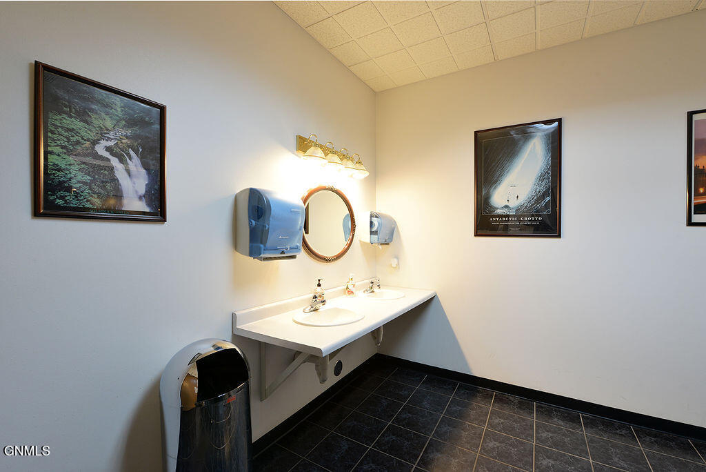 main property photo 54