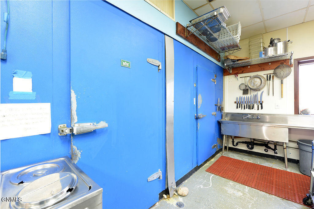 main property photo 79